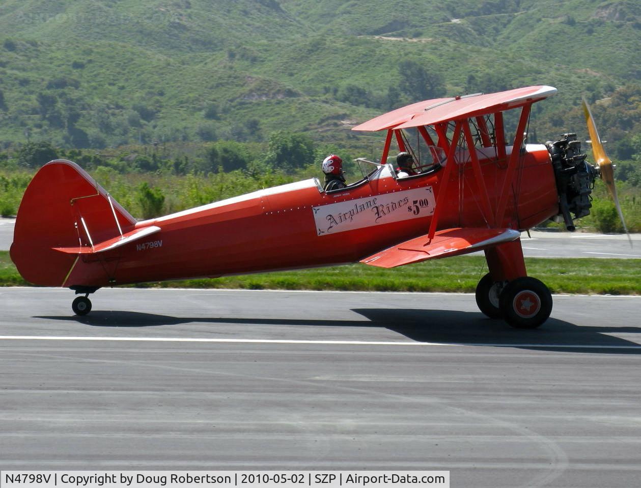 N4798V, 1943 Boeing E75 C/N 75-5086, 1943 Boeing Stearman E75, Jacobs R755B 275 Hp, landing roll Rwy 22
