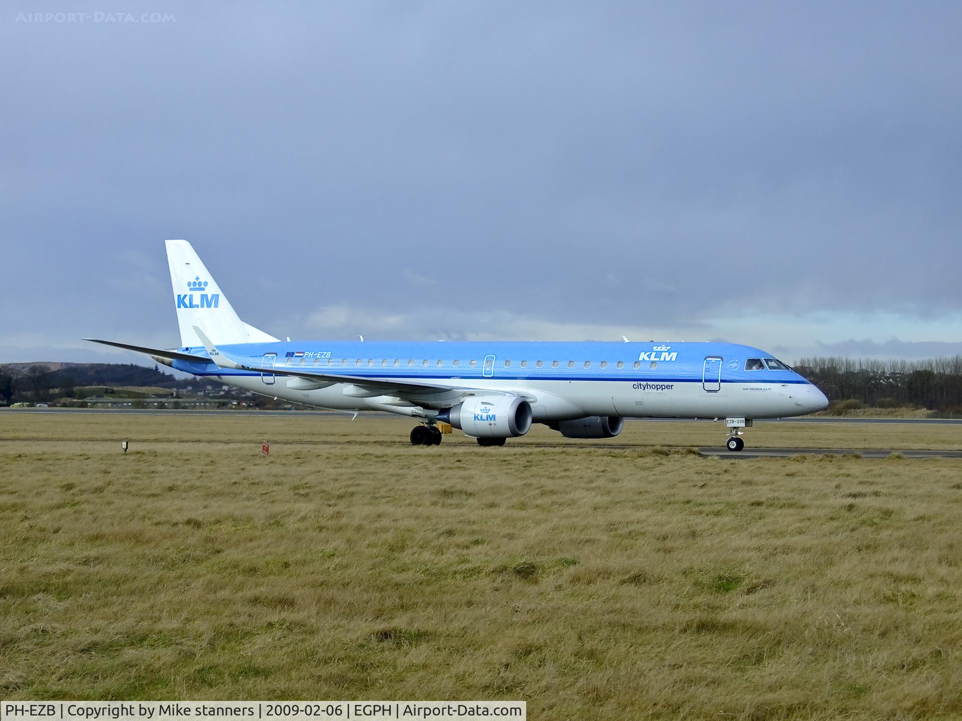 PH-EZB, 2008 Embraer 190LR (ERJ-190-100LR) C/N 19000235, KLM1281 Arrives at EDI From AMS