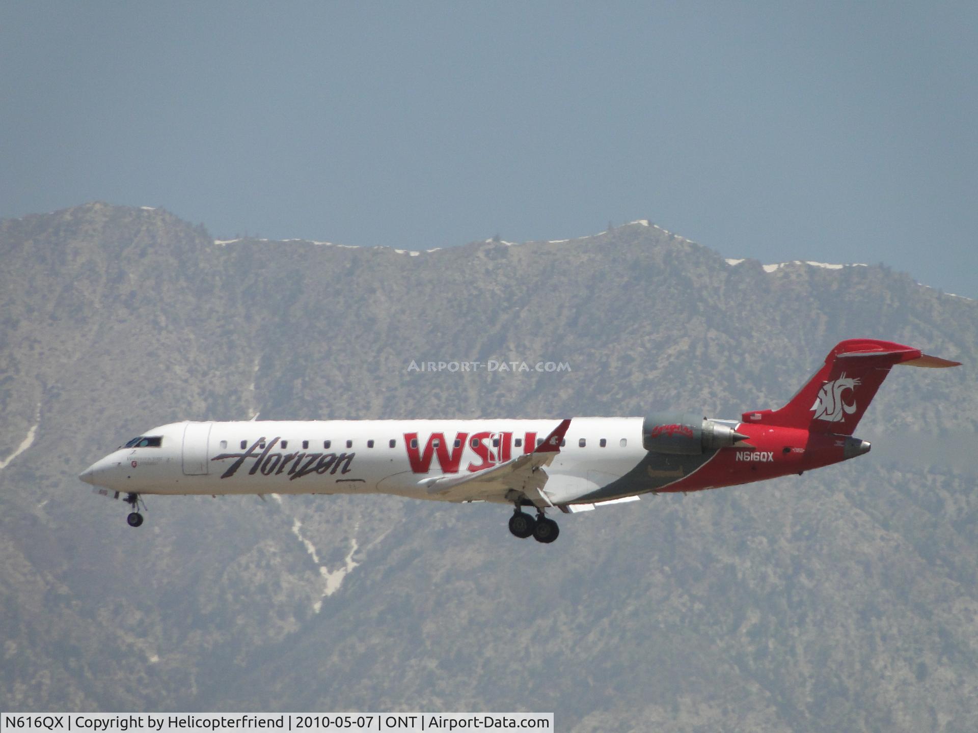 N616QX, 2003 Bombardier CRJ-701 (CL-600-2C10) C/N 10128, On final to Ontario, commerates Washington State University 
