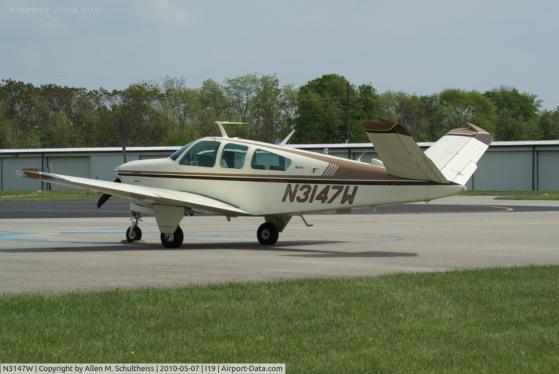N3147W, 1973 Beech V35B Bonanza C/N D-9569, 1973 Beech V35B