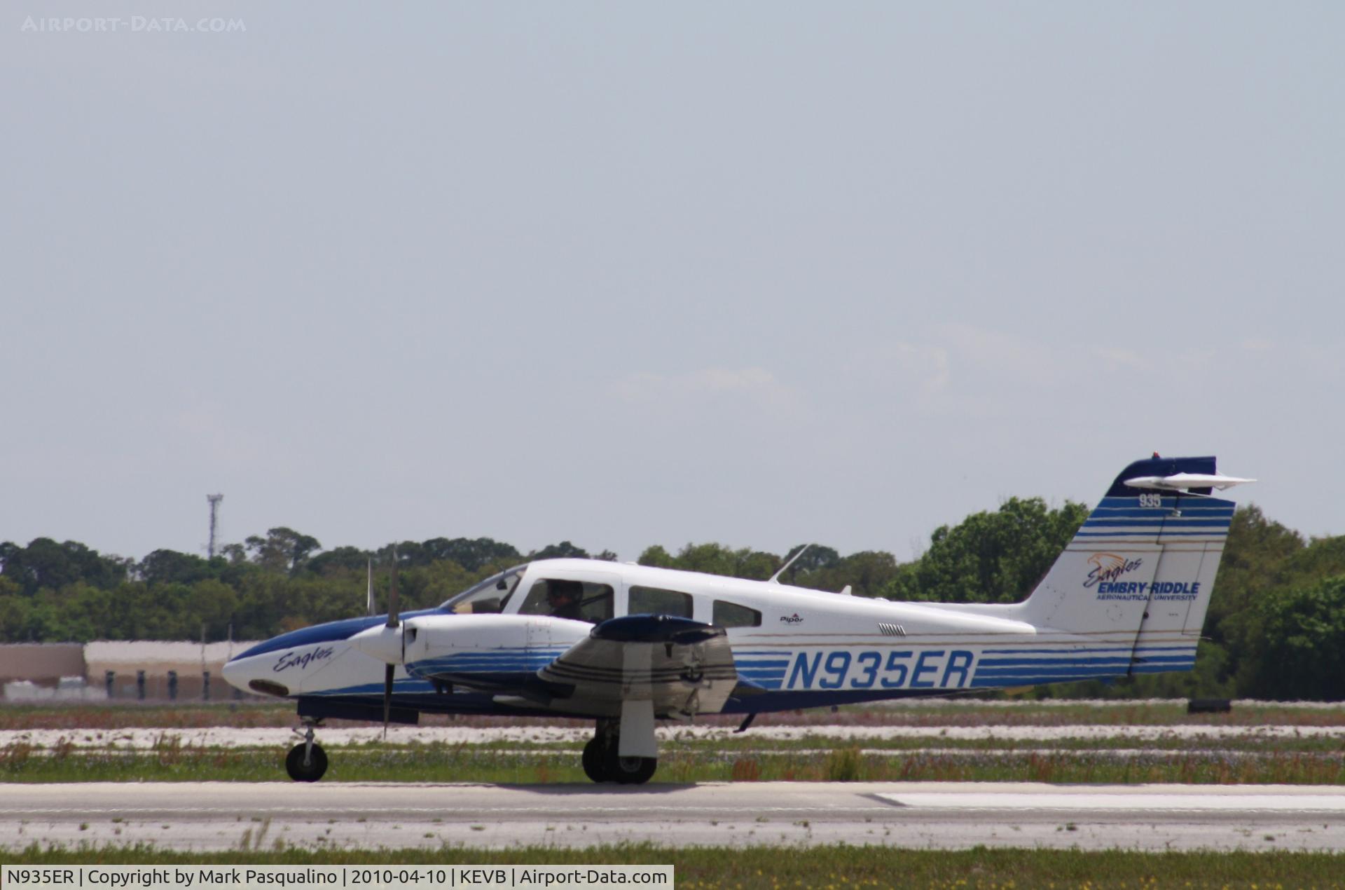 N935ER, 2005 Piper PA-44-180 Seminole C/N 4496195, Piper PA-44-180