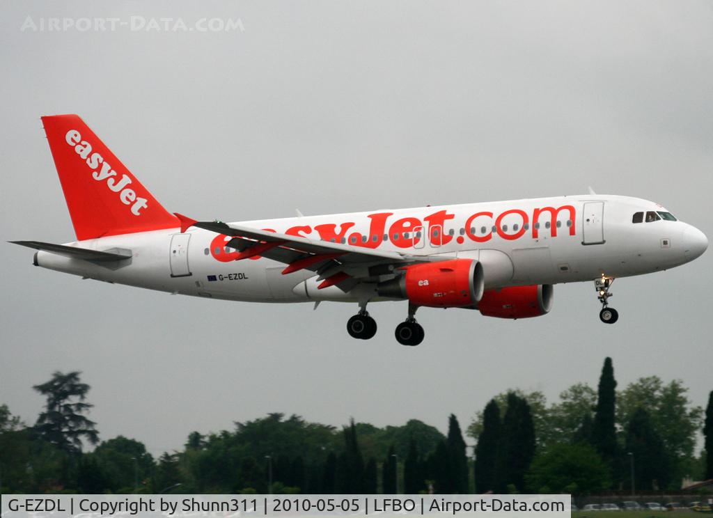 G-EZDL, 2008 Airbus A319-111 C/N 3569, Landing rwy 32R