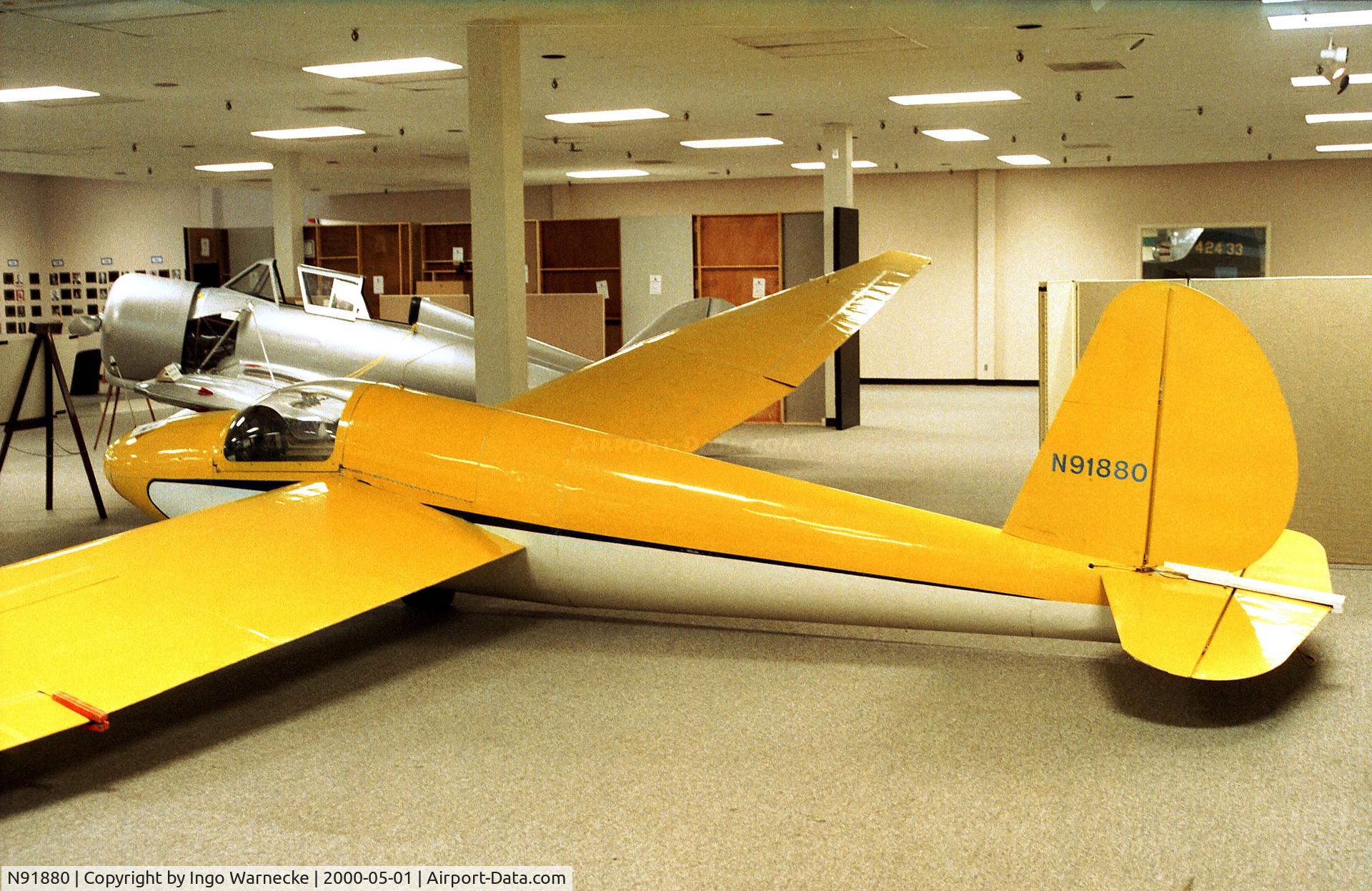 N91880, 1952 Schweizer SGS 1-23B C/N 17, Schweizer SGS 1-23B at the Niagara Aerospace Museum, Niagara Falls NY