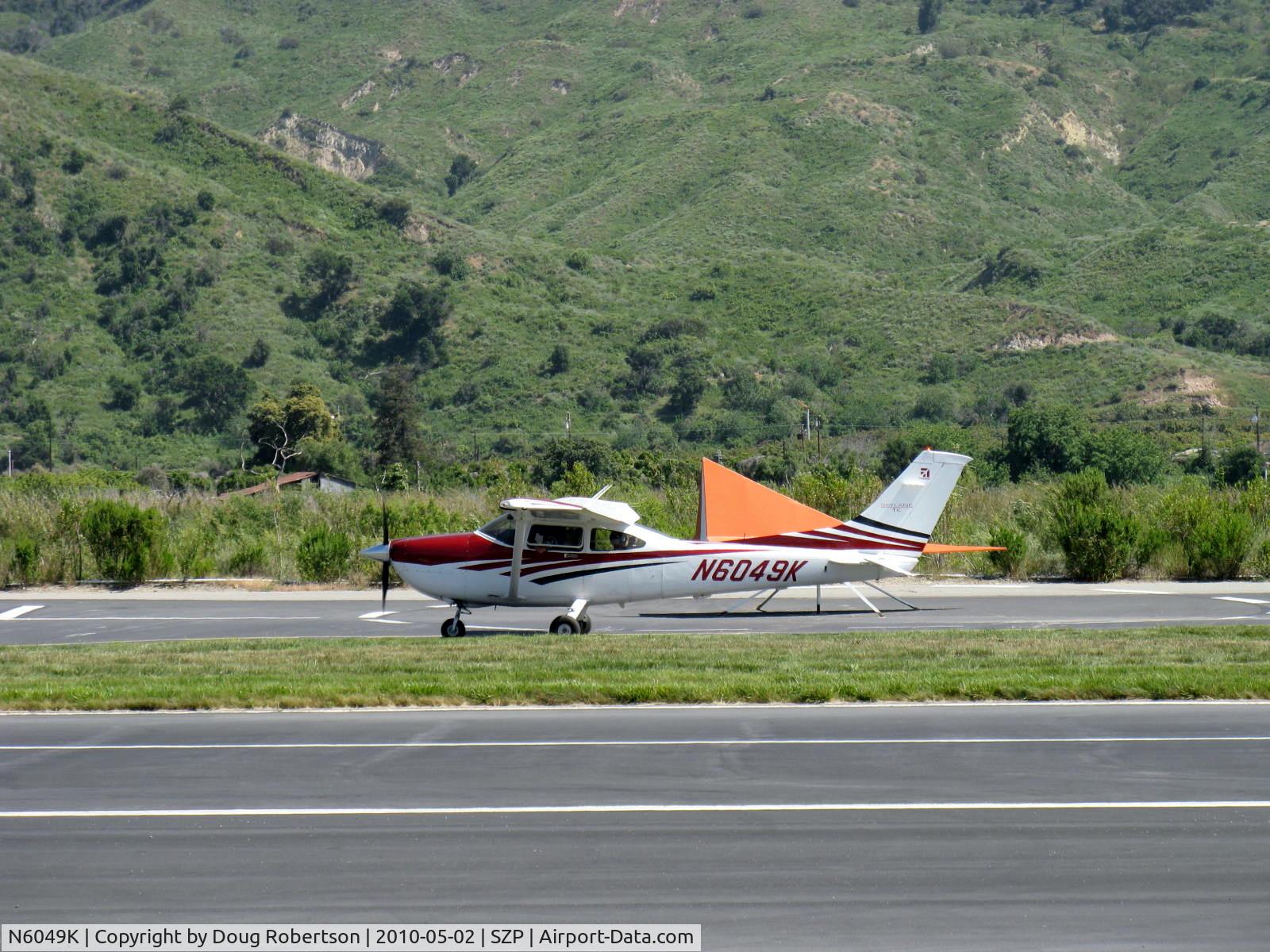 N6049K, 2006 Cessna T182T Turbo Skylane C/N T18208582, 2006 Cessna T182T Turbo SKYLANE TC, Lycoming TIO-540-AK1A 235 Hp, McCauley 3 blade CS prop, taxi