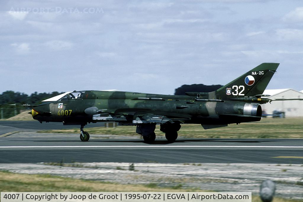 4007, Sukhoi Su-22M-4 C/N 40407, one of the many Czechs during 1995s IAT