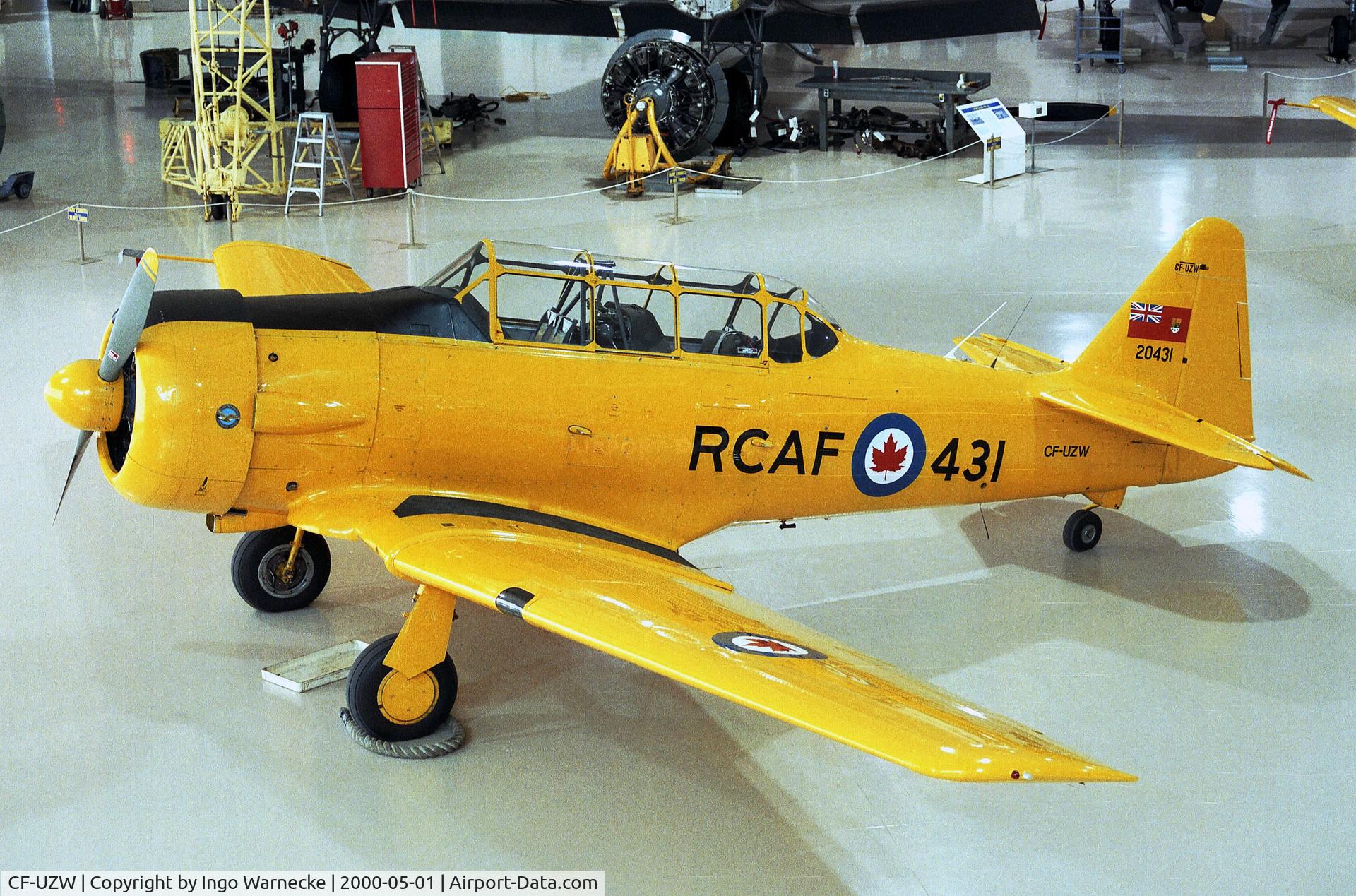 CF-UZW, Canadian Car & Foundry T-6 Harvard Mk.4 C/N CCF4-222, North American (Canadian Car & Foundry) T-6 Harvard IV at the Canadian Warplane Heritage Museum, Hamilton Ontario