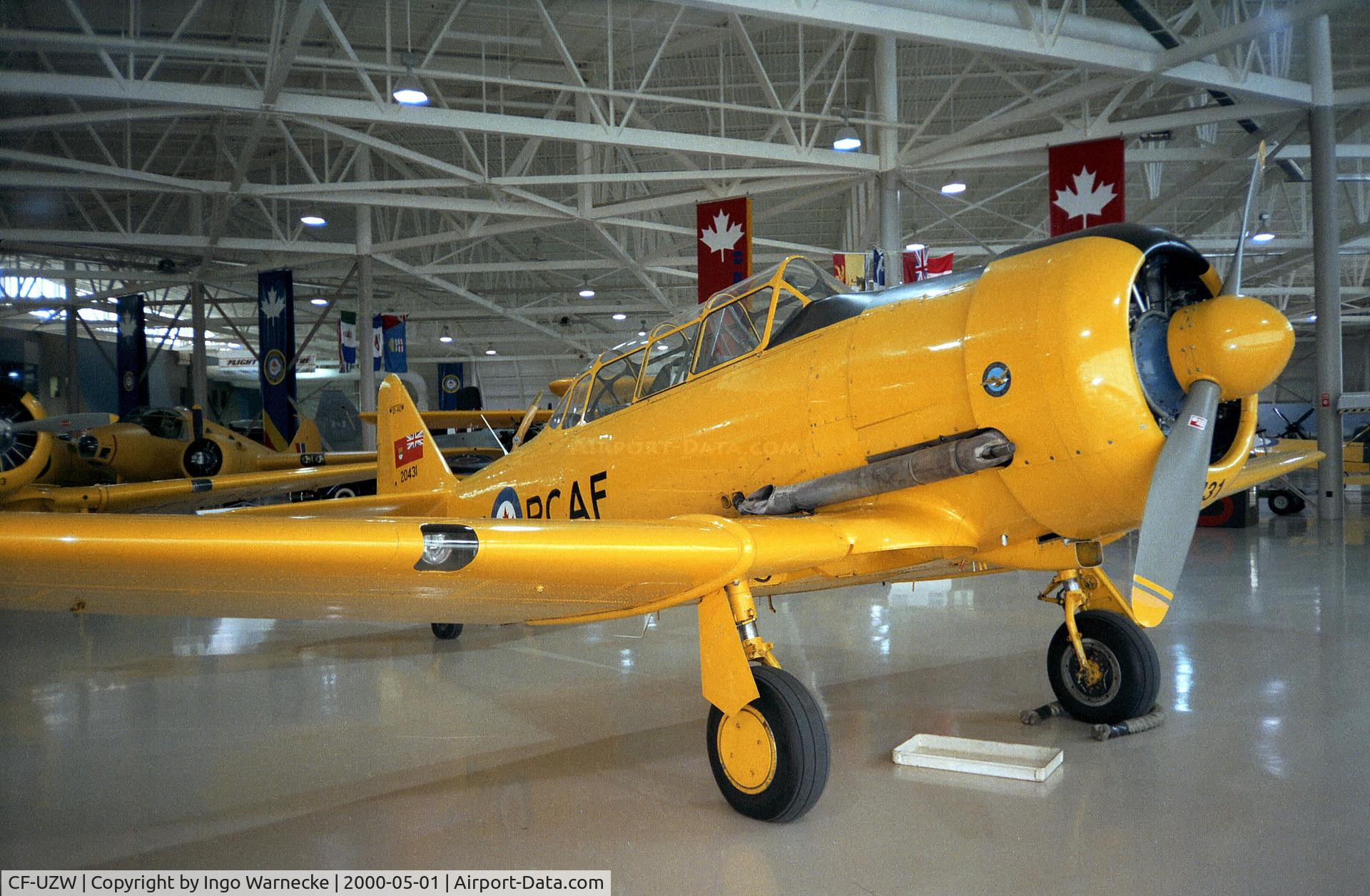 CF-UZW, Canadian Car & Foundry T-6 Harvard Mk.4 C/N CCF4-222, North American (Canadian Car & Foundry) T-6 Harvard IV at the Canadian Warplane Heritage Museum, Hamilton Ontario