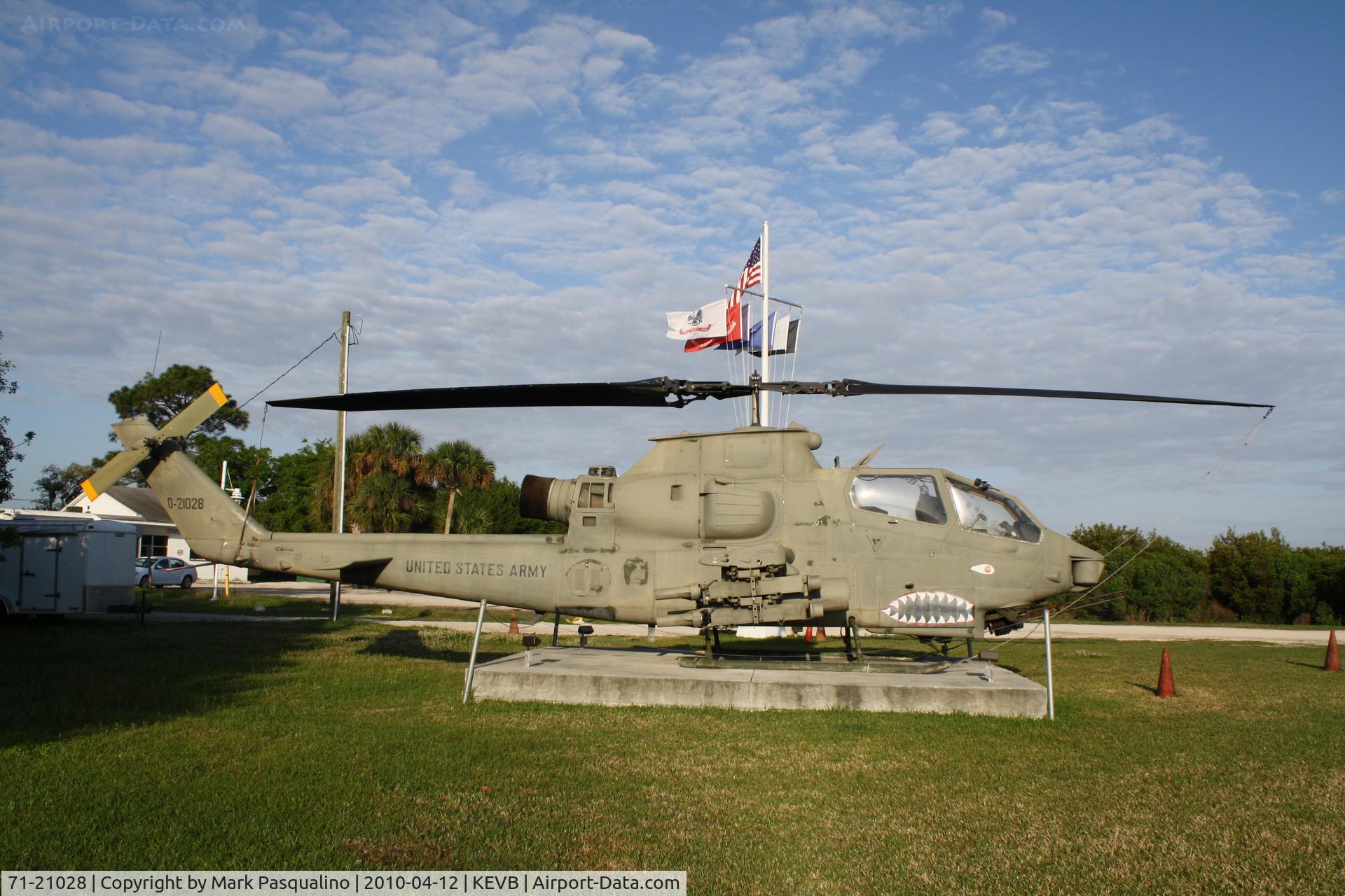 71-21028, 1971 Bell AH-1F Cobra C/N 21099, Bell AH-1G