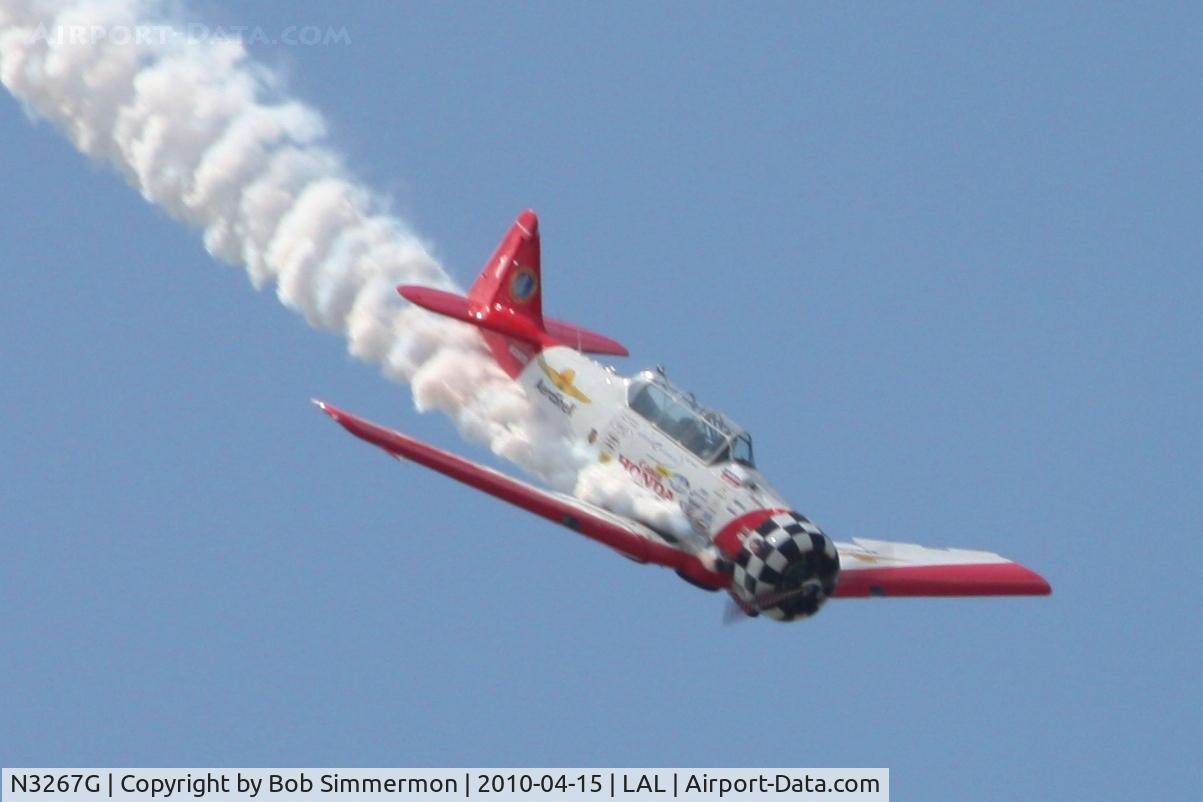 N3267G, 1943 North American SNJ-5 Texan C/N 88-15114, Performing at Sun N Fun 2010 - Lakeland, Florida.