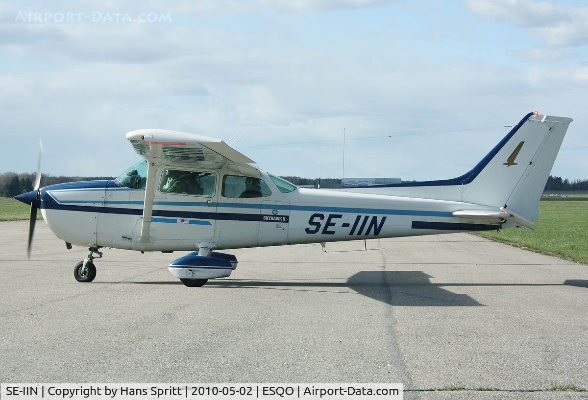 SE-IIN, 1978 Cessna 172N II C/N 17270712, Cessna 172N Skyhawk II