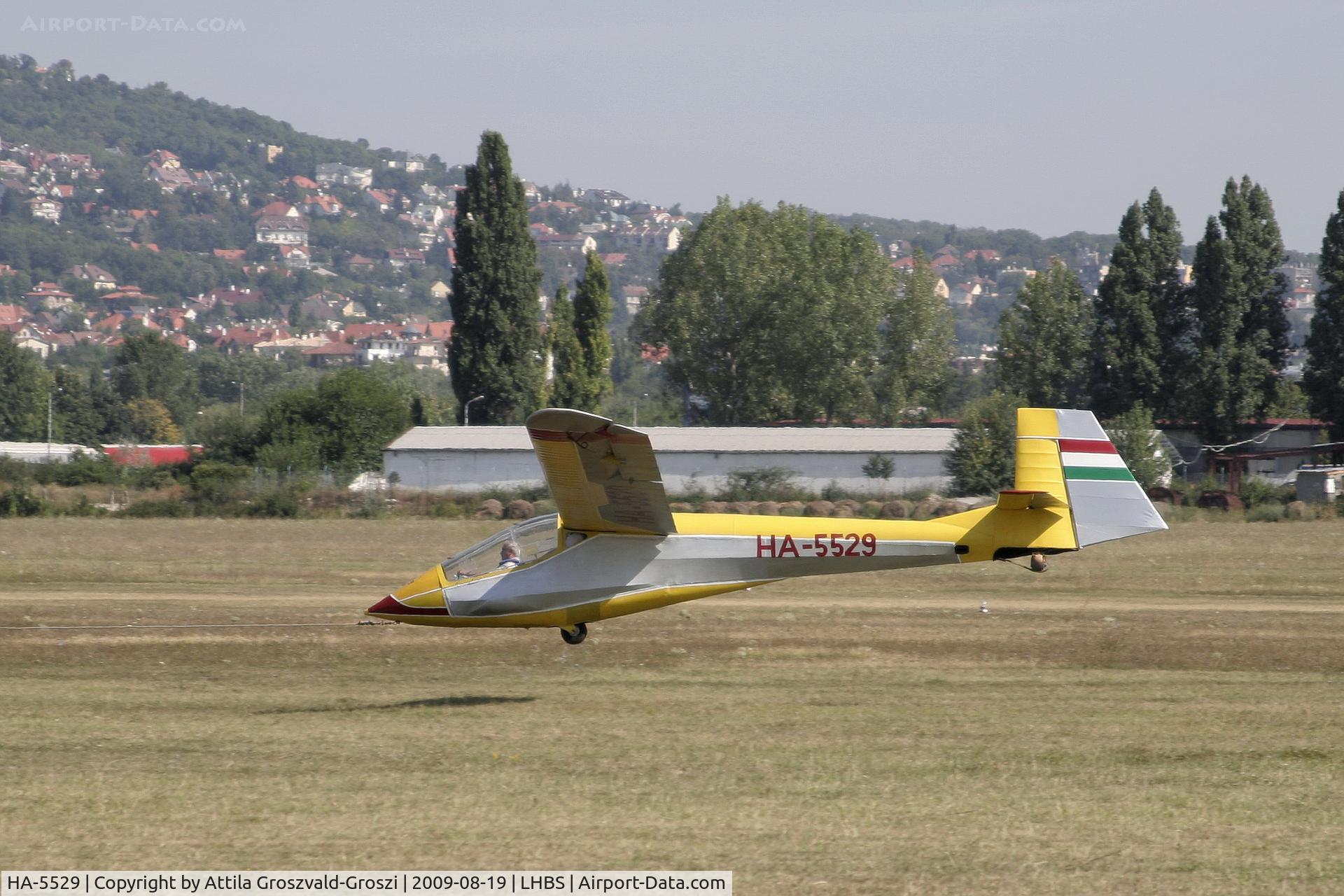 HA-5529, 1985 Rubik R-26SU Góbé 82 C/N AA800045, Budaörs-Airport, Hungary - Start