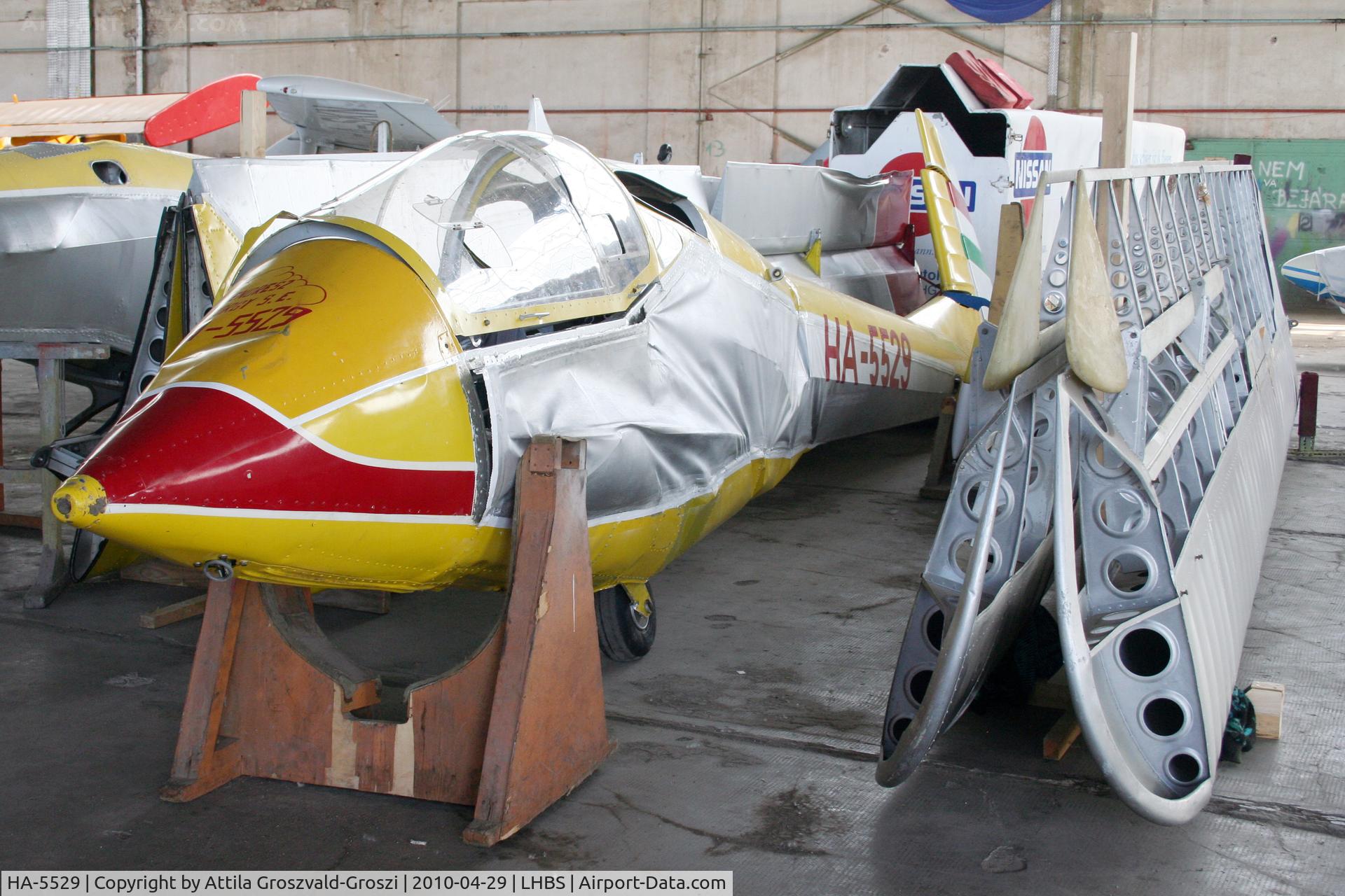 HA-5529, 1985 Rubik R-26SU Góbé 82 C/N AA800045, Budaörs-Airport, Hungary - Hangar / 2010-04-11. Accident the suburb on Budaörs.