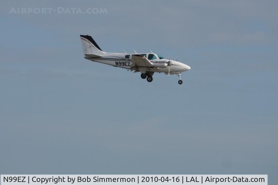 N99EZ, 1976 Beech 58 Baron C/N TH-725, Arriving at Lakeland, FL during Sun N Fun 2010.