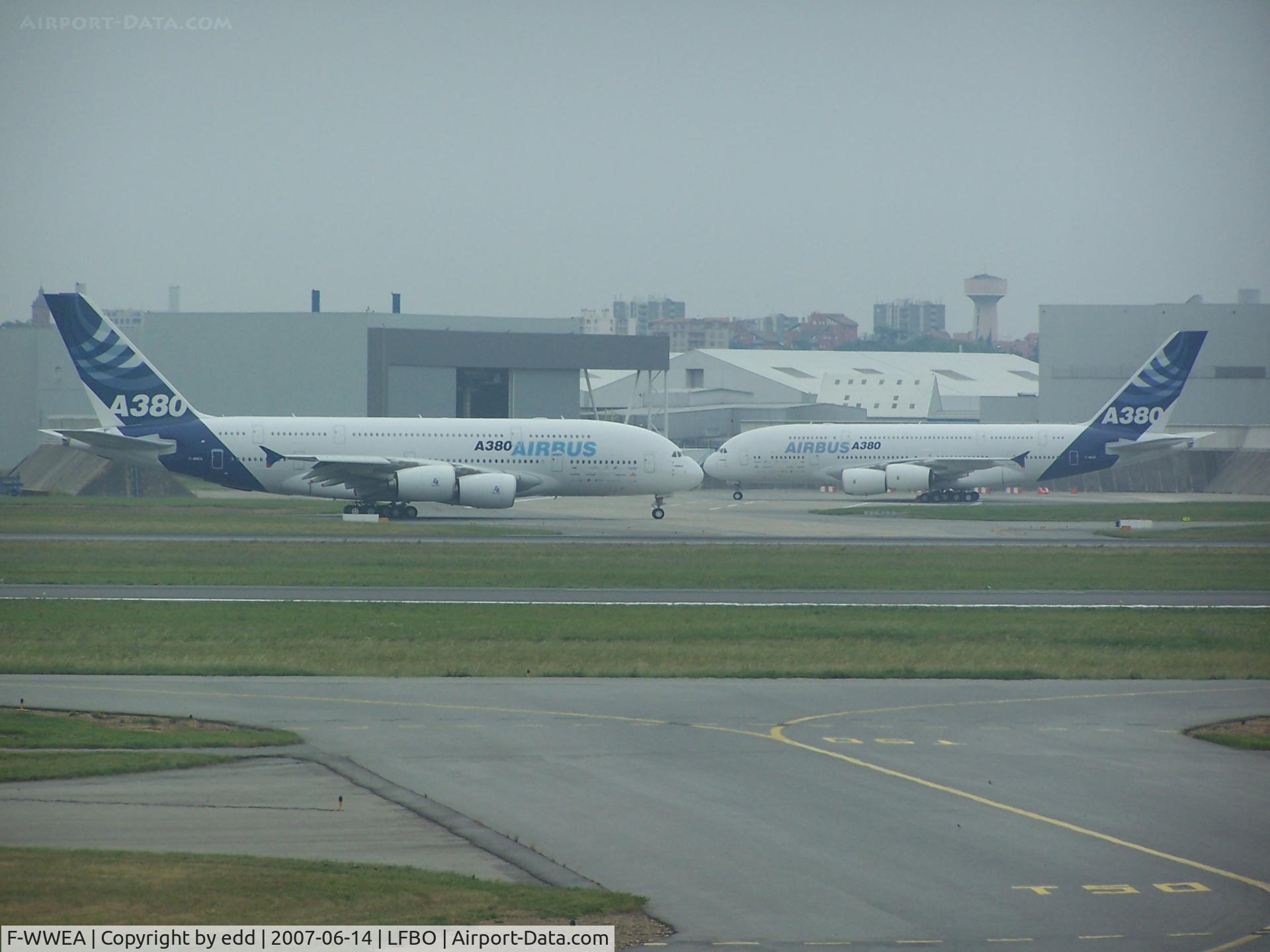 F-WWEA, 2006 Airbus A380-861 C/N 009, nose to nose