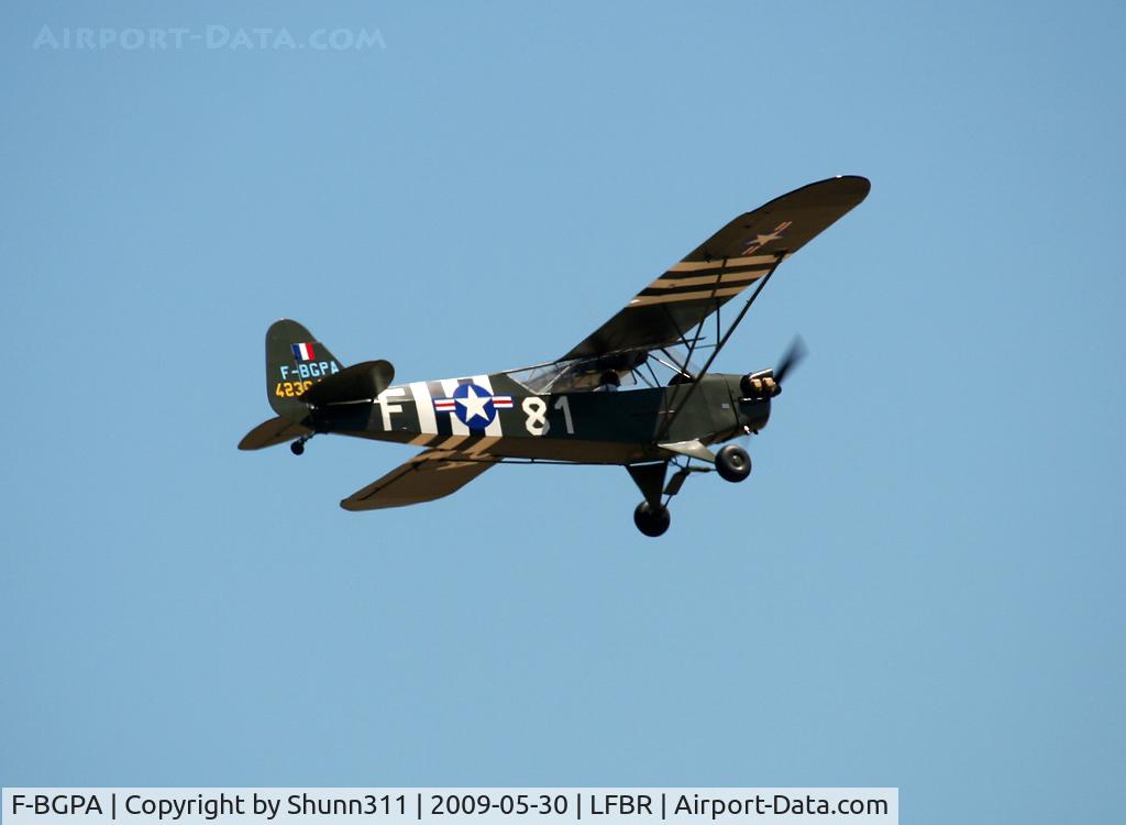 F-BGPA, 1942 Piper L-4A Grasshopper (O-59A / J3C-65) C/N 8531, On demo during LFBR Airshow 2009