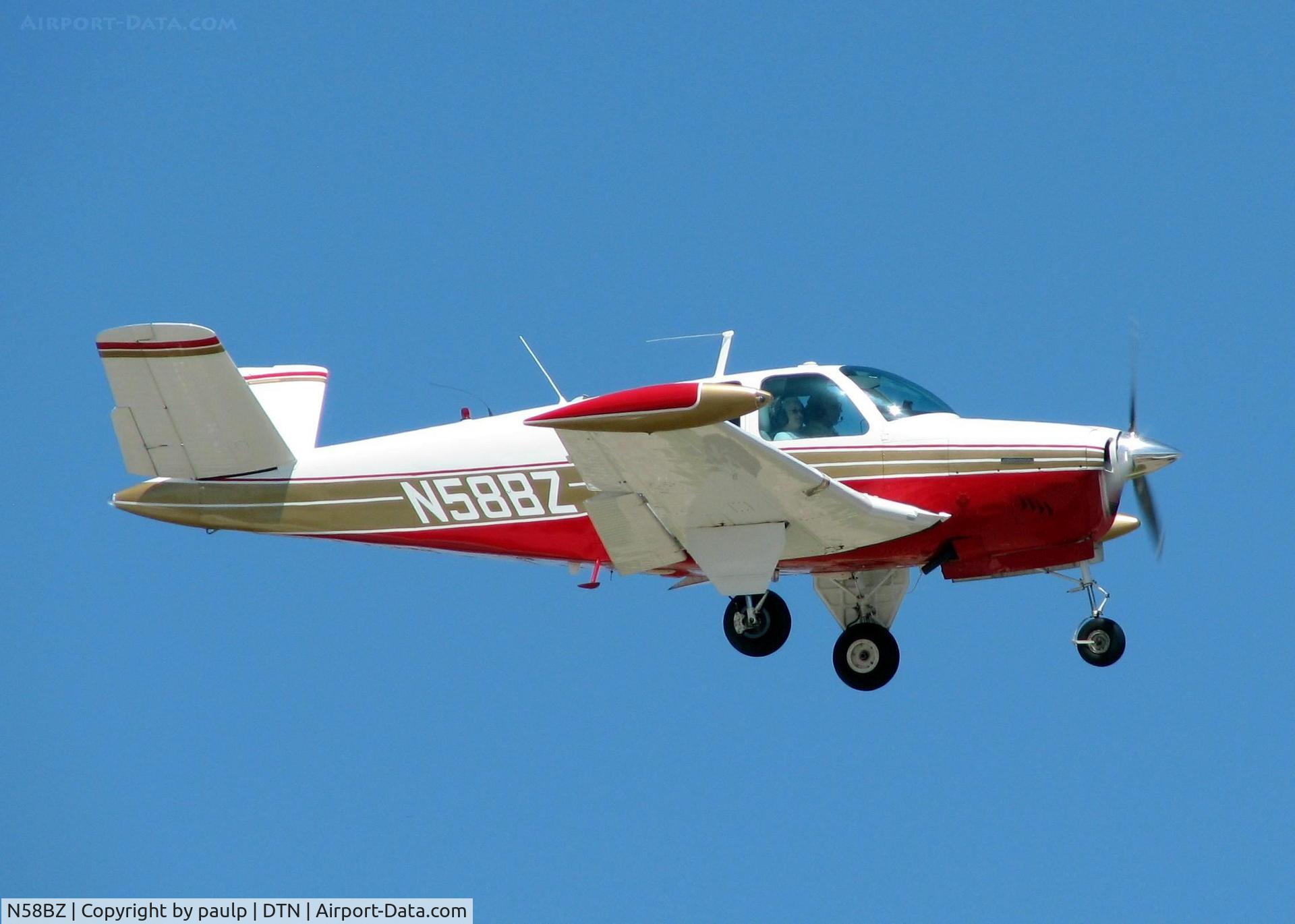 N58BZ, 1958 Beech J35 Bonanza C/N D-5423, Landing at Downtown Shreveport.