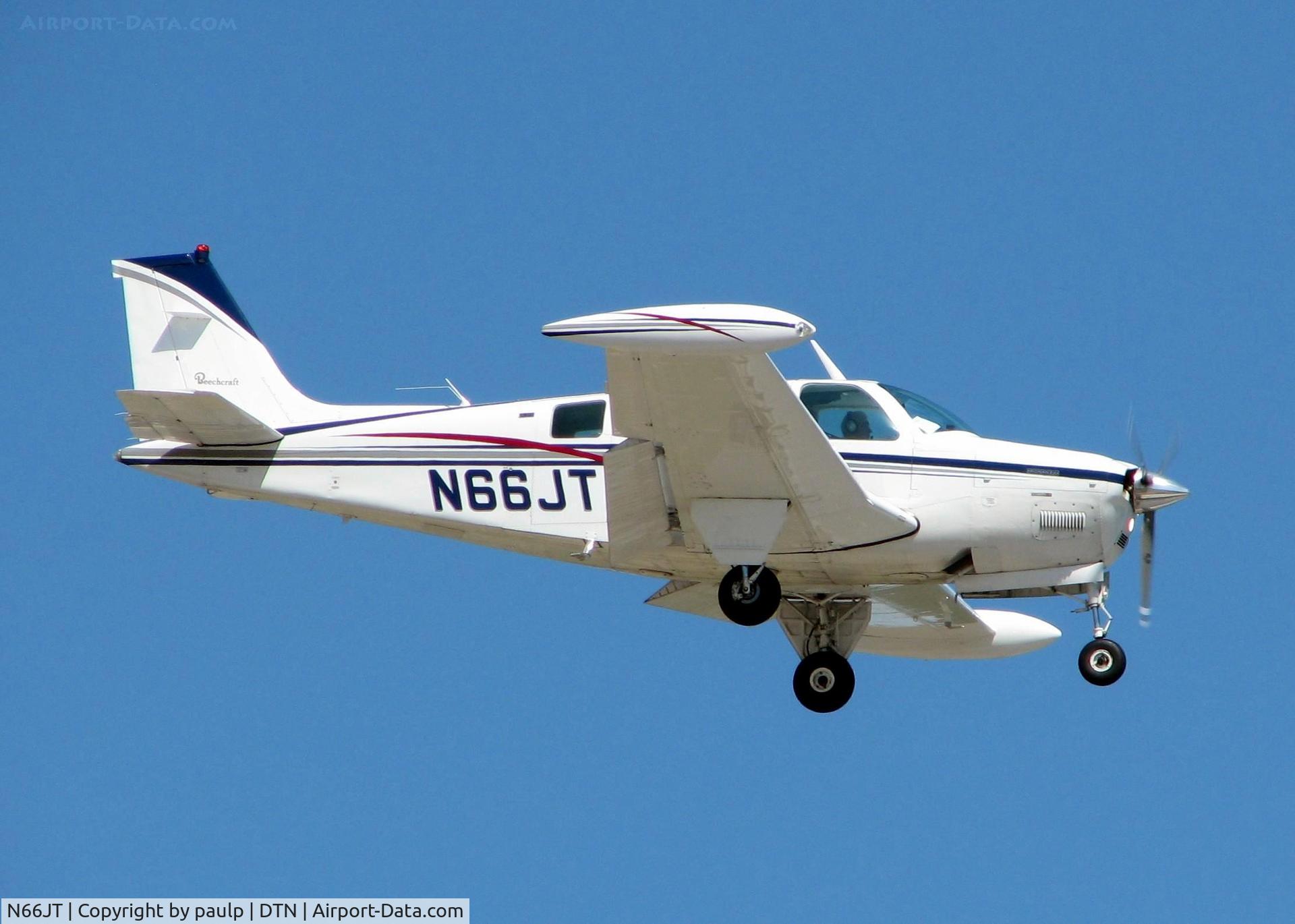 N66JT, 1975 Beech A36 Bonanza 36 C/N E-731, Landing at Downtown Shreveport.