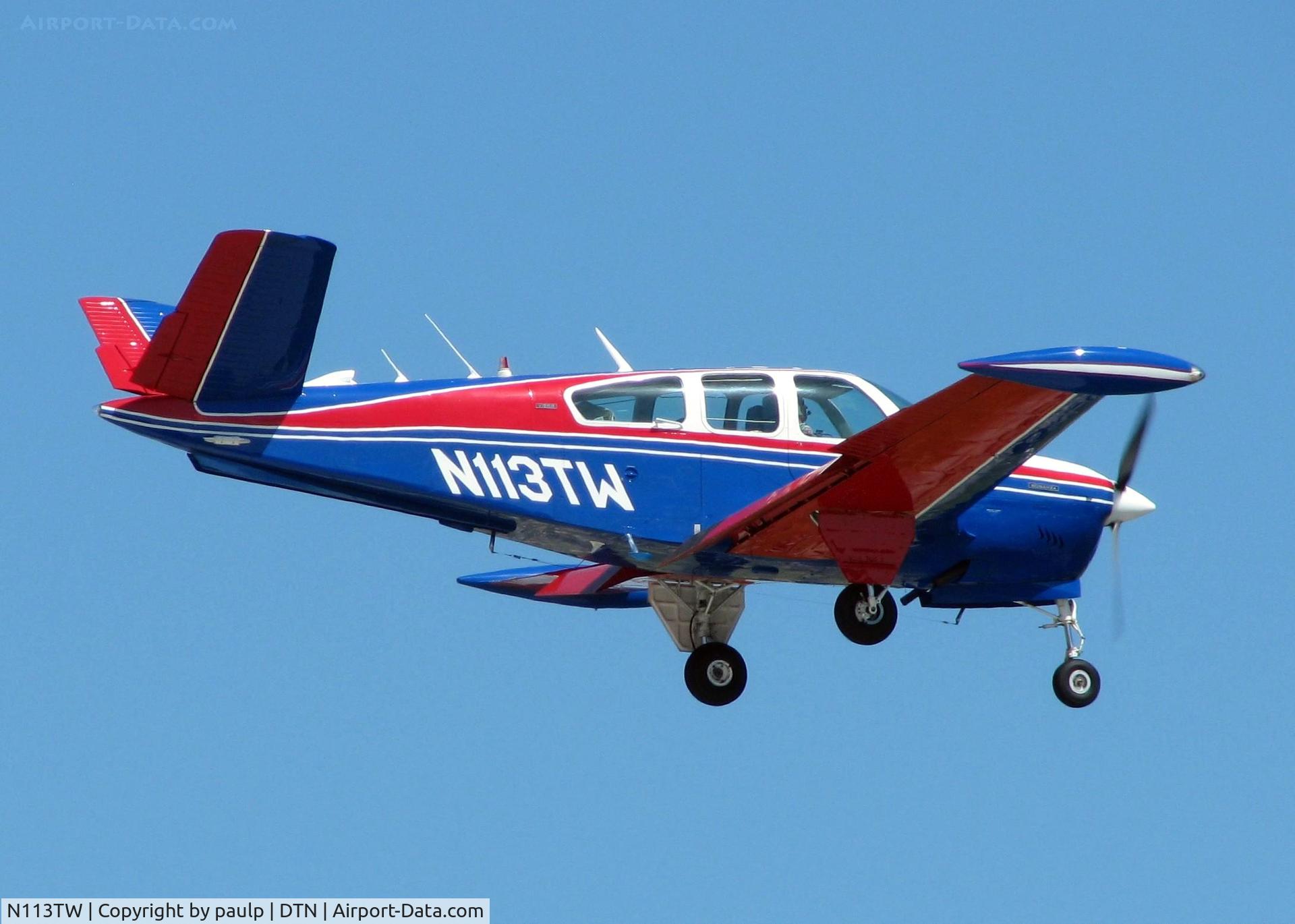 N113TW, 1973 Beech V35B Bonanza C/N D-9539, Landing at Downtown Shreveport.