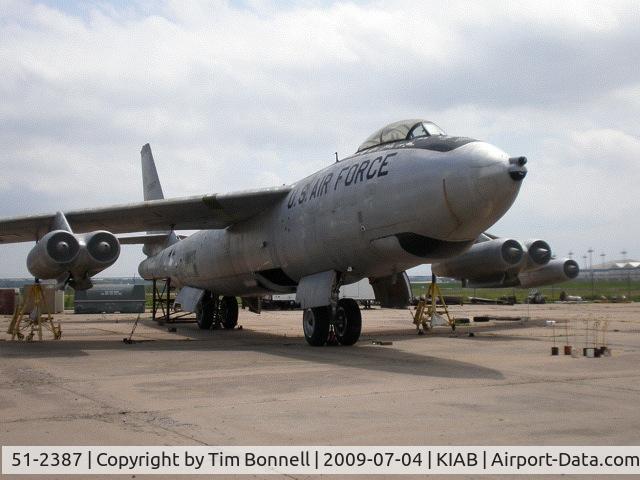 51-2387, 1951 Boeing WB-47E-55-BW Stratojet C/N 450440, WB47E 51 02387 Kansas Aviation Museum