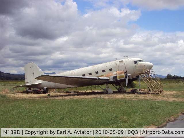 N139D, 1939 Douglas DC-3A C/N 2165, DC-3DST Douglas Sleeper