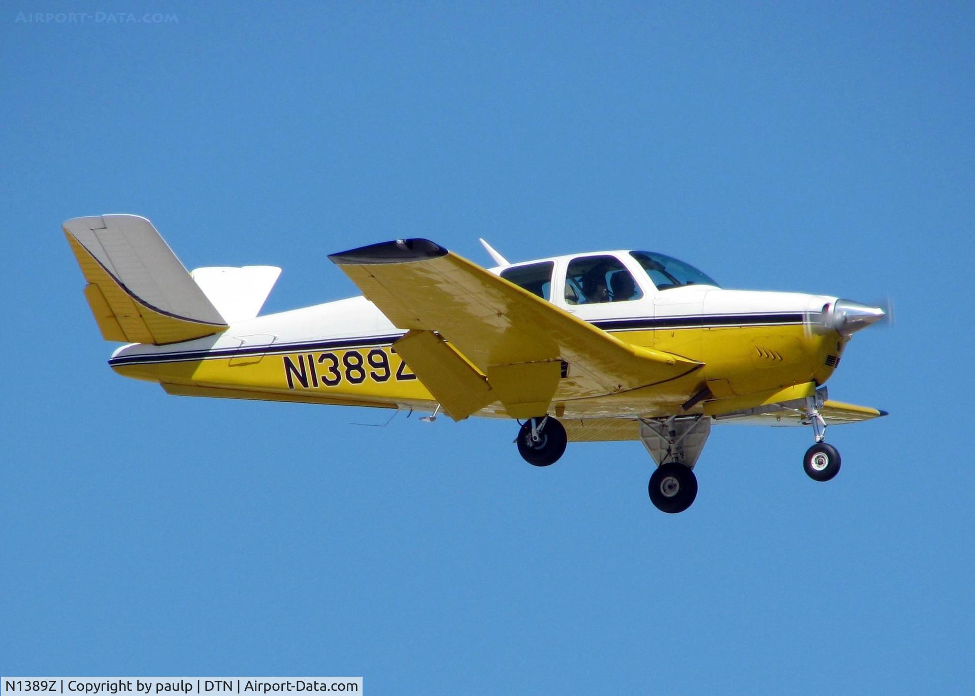 N1389Z, 1961 Beech N35 Bonanza C/N D-6814, Landing at Downtown Shreveport.