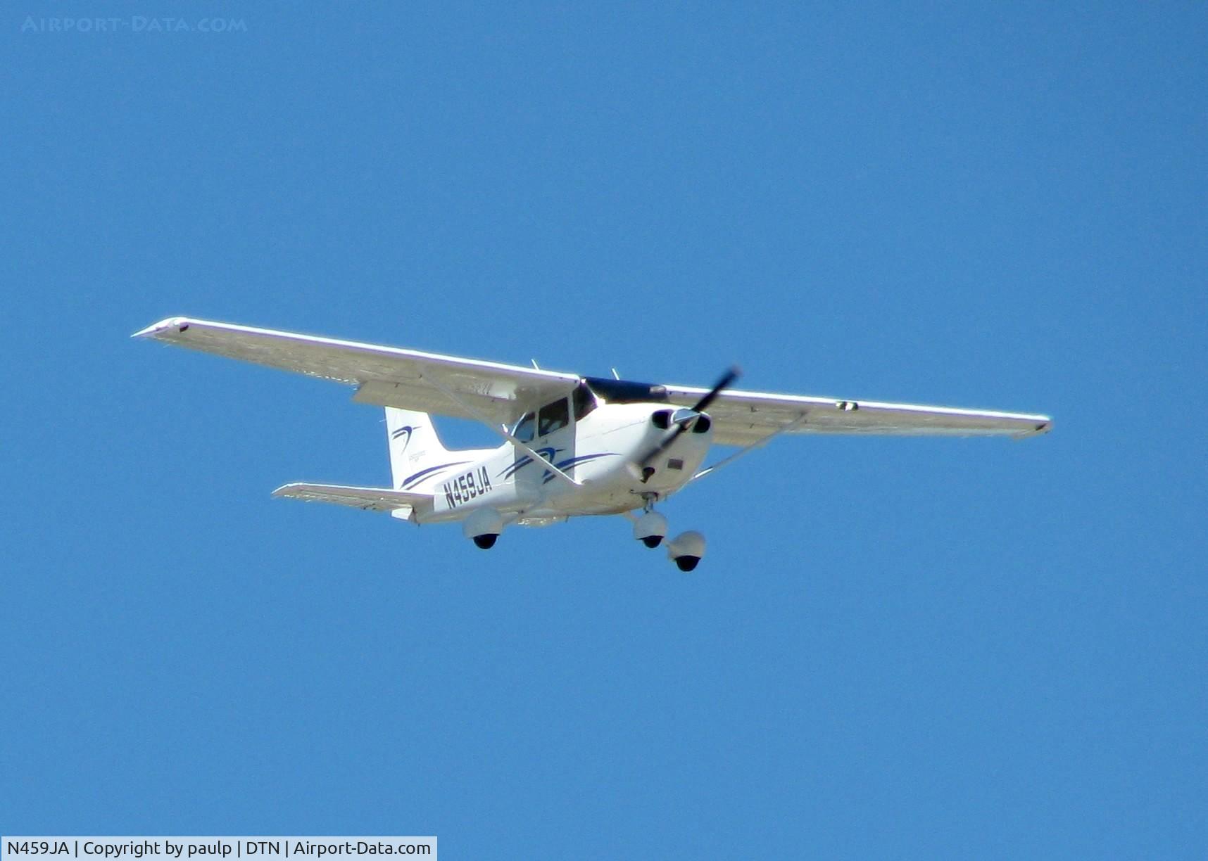 N459JA, Cessna 172S C/N 172S11009, Landing at Downtown Shreveport.