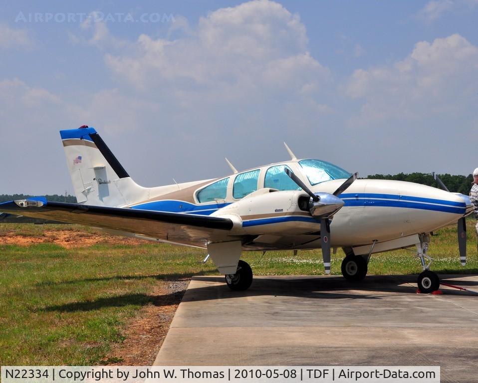 N22334, 1977 Beech E-55 Baron C/N TE-1111, Vintage Aircraft Fly In