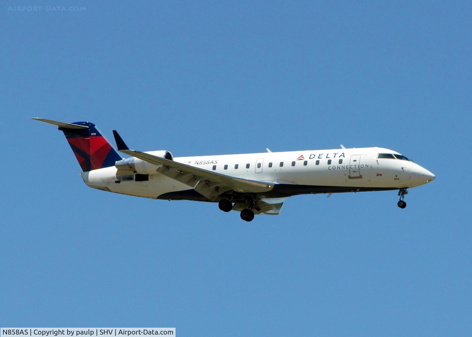 N858AS, 2000 Bombardier CRJ-200ER (CL-600-2B19) C/N 7417, Landing at Shreveport Regional.