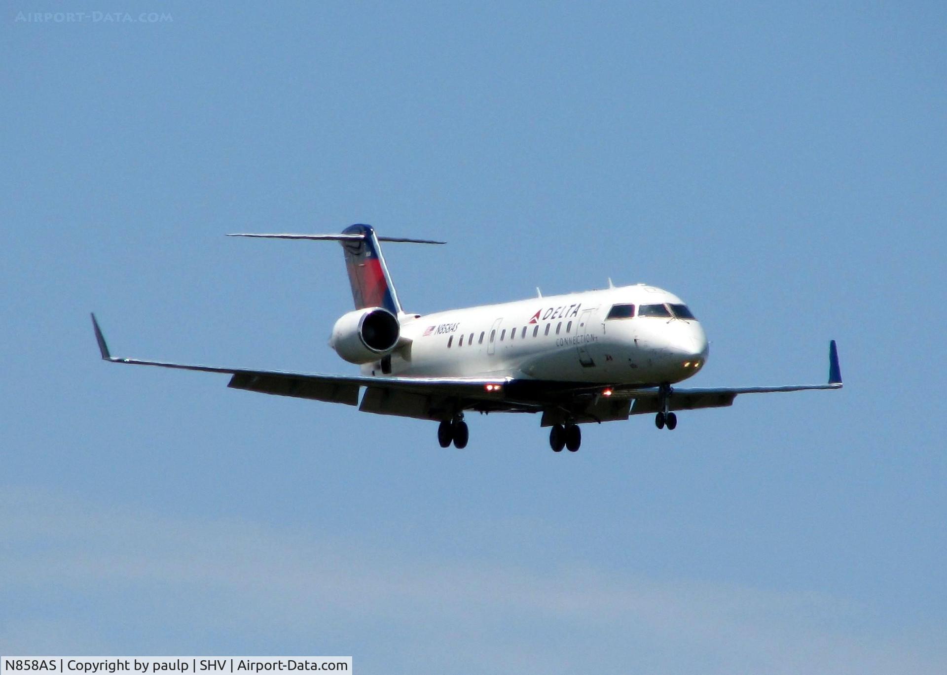 N858AS, 2000 Bombardier CRJ-200ER (CL-600-2B19) C/N 7417, Landing at Shreveport Regional.