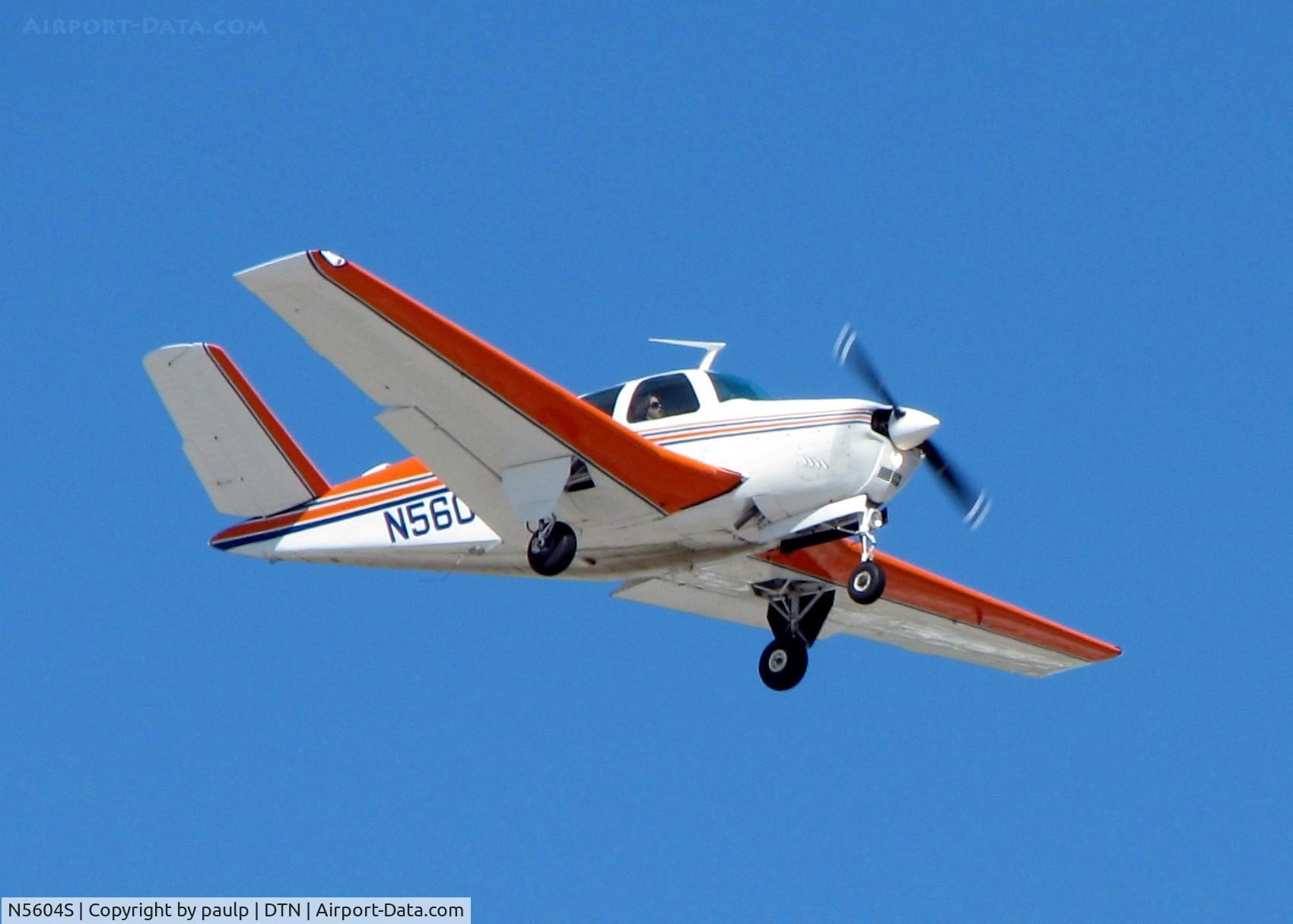 N5604S, 1966 Beech V35 Bonanza C/N D-8156, Landing at Downtown Shreveport.