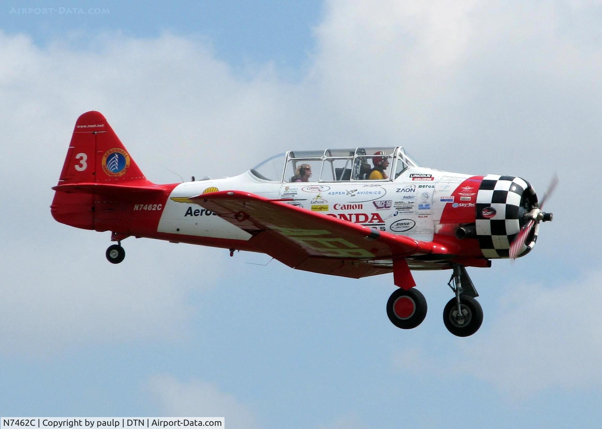 N7462C, North American AT-6B Texan C/N 121-43211, Giving rides at Downtown Shreveport.