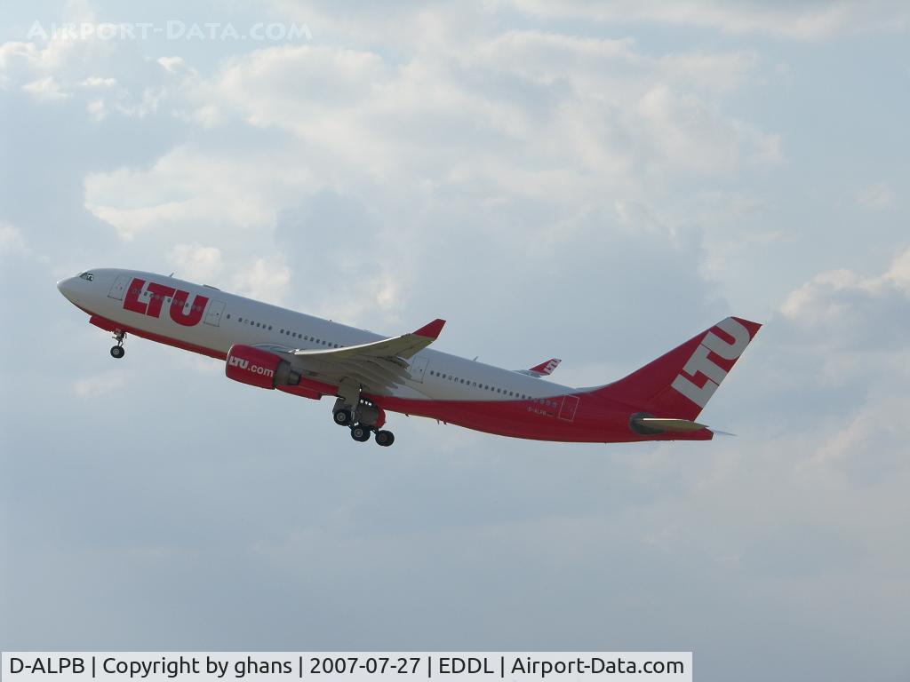 D-ALPB, 2001 Airbus A330-223 C/N 0432, In new Ltu colors