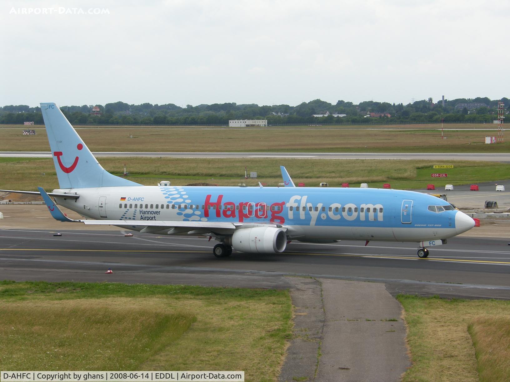 D-AHFC, 1998 Boeing 737-8K5 C/N 27977, Adverticing for Hannover Airport