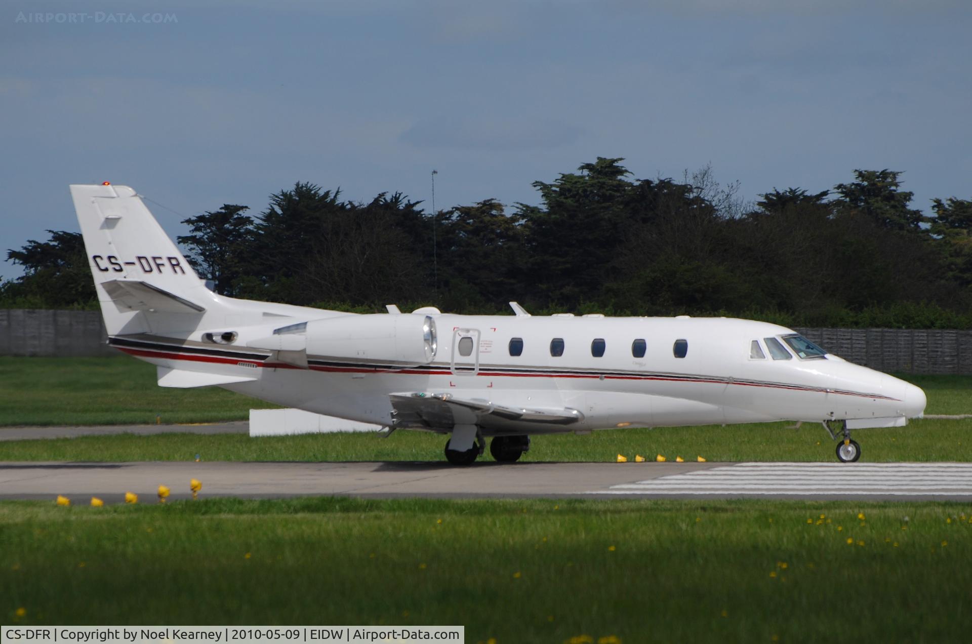 CS-DFR, 2004 Cessna 560 Citation Excel C/N 560-5355, Ready to depart off Rwy 10