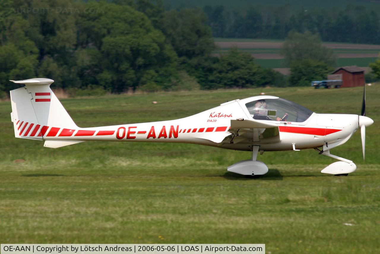 OE-AAN, Diamond DA-20A-1 Katana C/N 10124, Taxi to runway