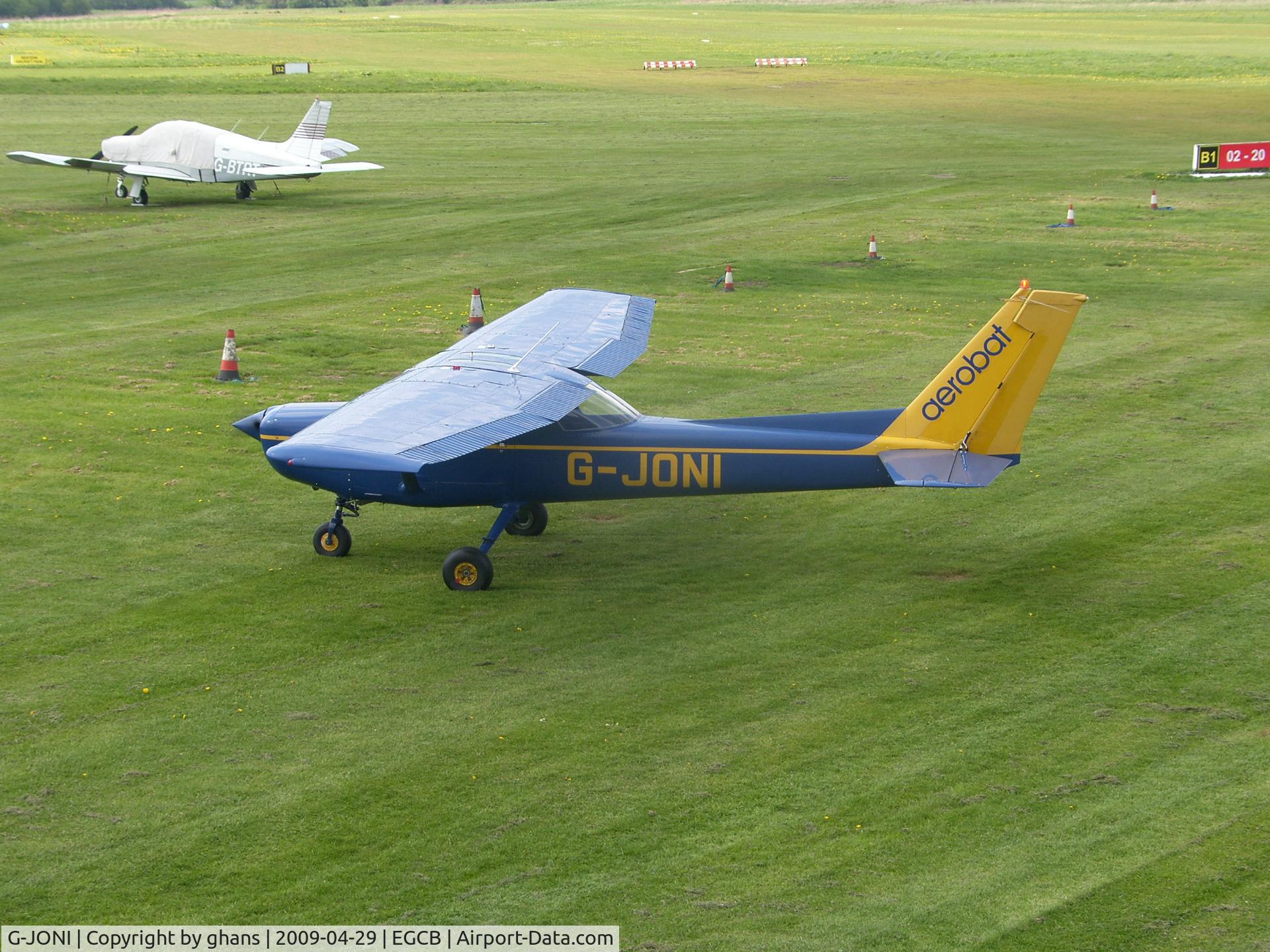 G-JONI, 1978 Reims FA152 Aerobat C/N 0346, Nice looking colors