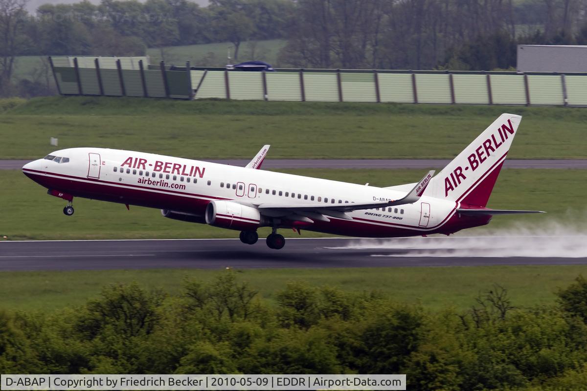 D-ABAP, 1998 Boeing 737-86J C/N 28070, lift off RW27