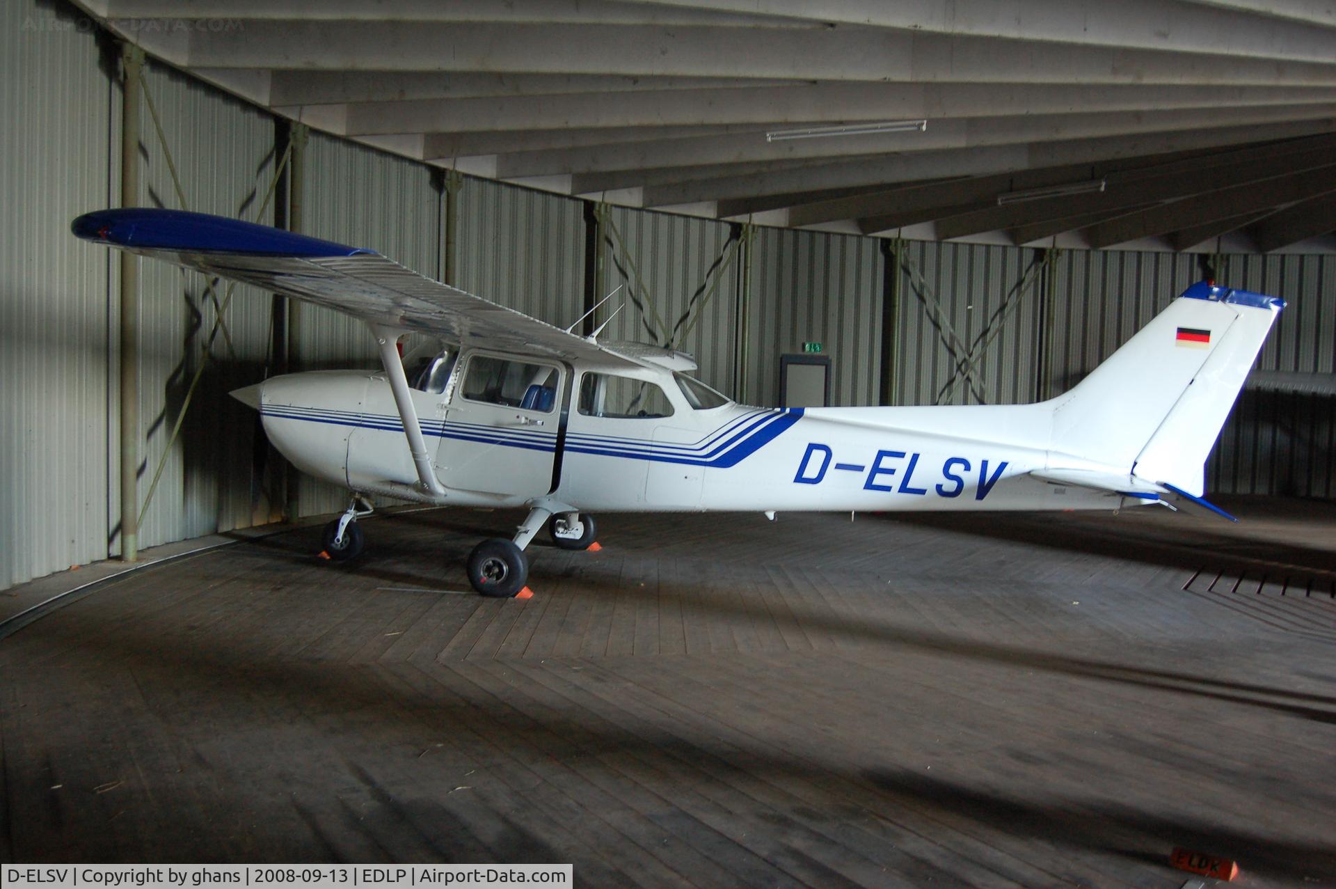 D-ELSV, 1986 Reims F172P Skyhawk C/N 17202242, Inside hangar