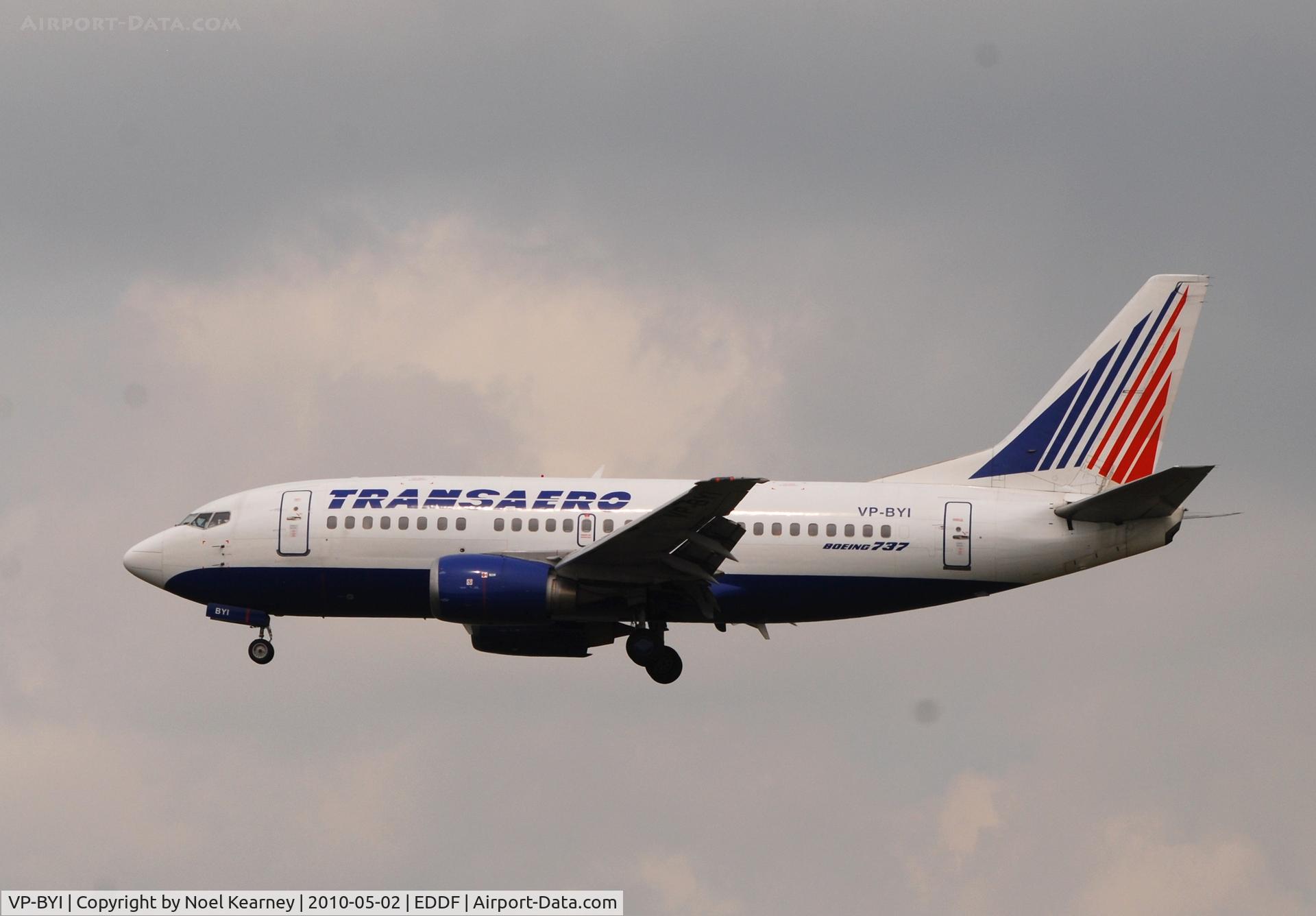 VP-BYI, 1998 Boeing 737-524 C/N 28921, Landing 25L