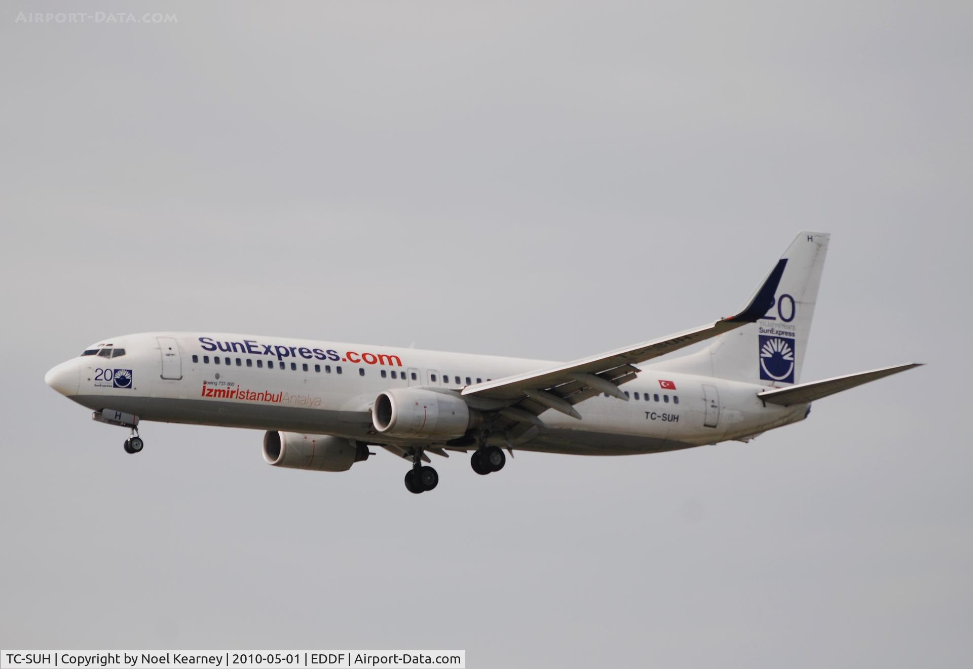 TC-SUH, 2002 Boeing 737-8CX C/N 32366, Sun Express landing Rwy 25L 