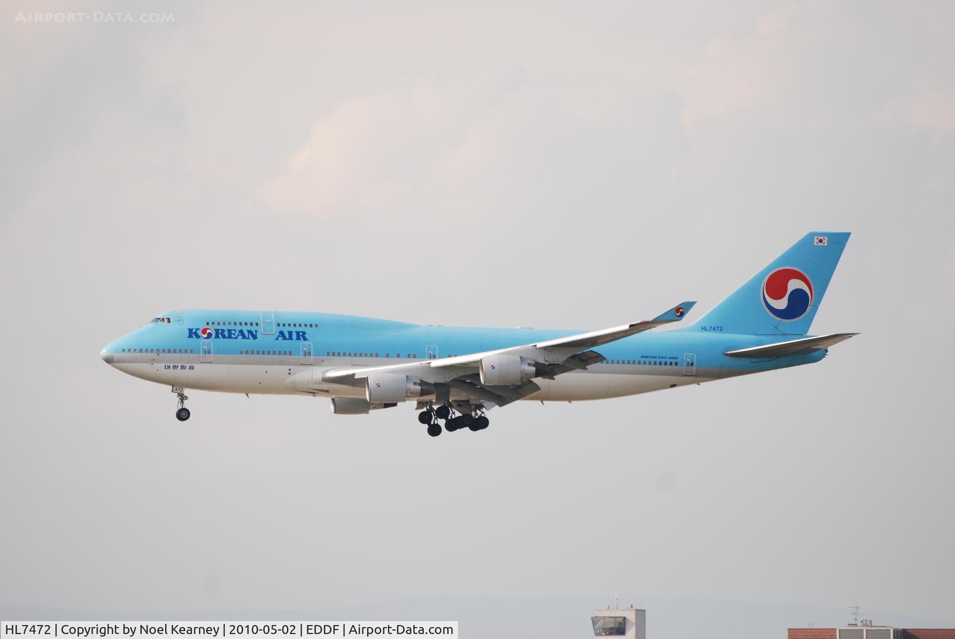 HL7472, 1996 Boeing 747-4B5 C/N 26403, Korean Als. landing Rwy 25L