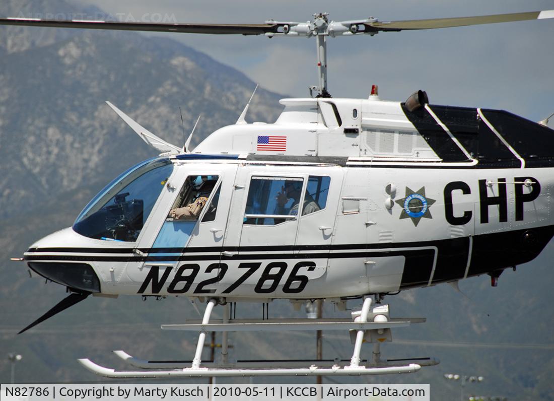 N82786, 1971 Bell OH-58A Kiowa C/N 41383, Departing East helipad