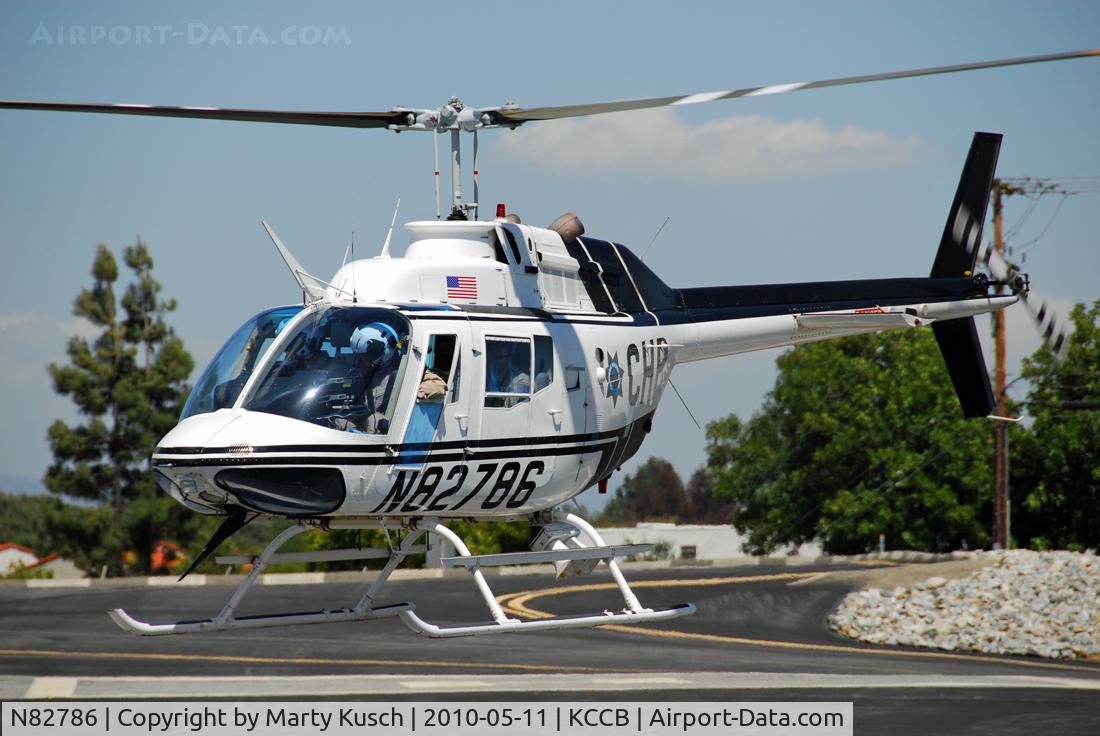 N82786, 1971 Bell OH-58A Kiowa C/N 41383, Departing East helipad