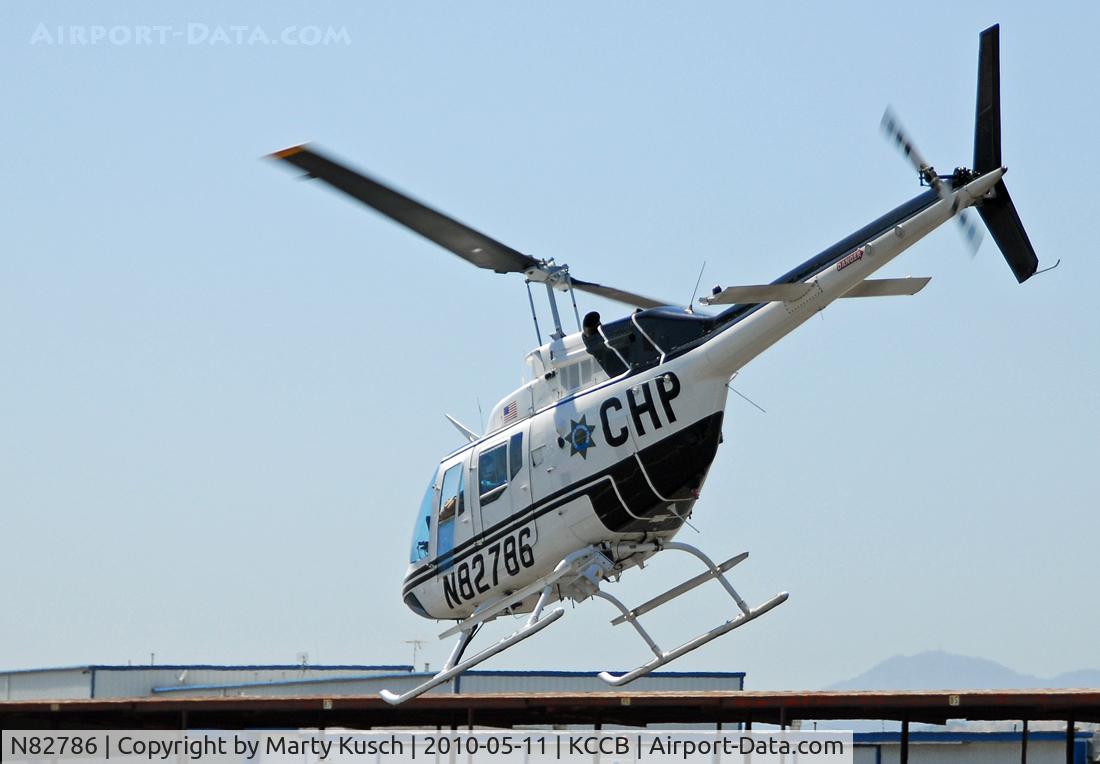 N82786, 1971 Bell OH-58A Kiowa C/N 41383, Departing East helipad