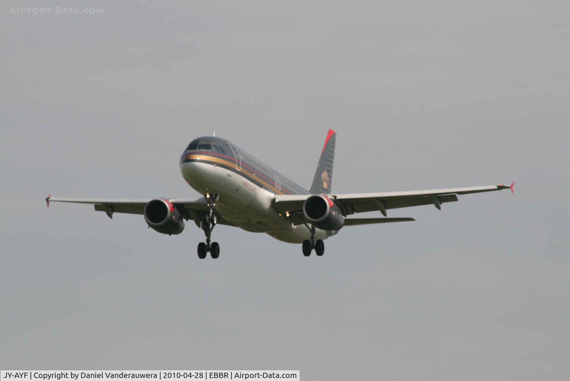 JY-AYF, 2006 Airbus A320-232 C/N 2692, Arrival of flight RJ105 to RWY 25L