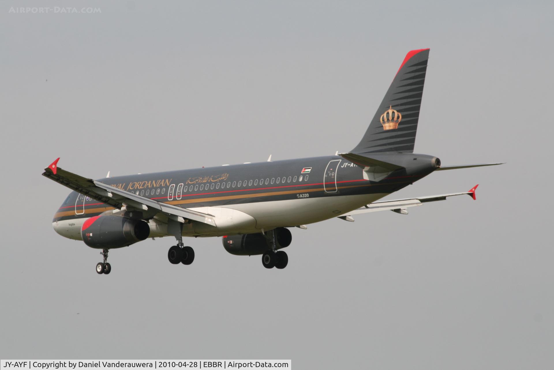 JY-AYF, 2006 Airbus A320-232 C/N 2692, Flight RJ105 is descending to RWY 25L