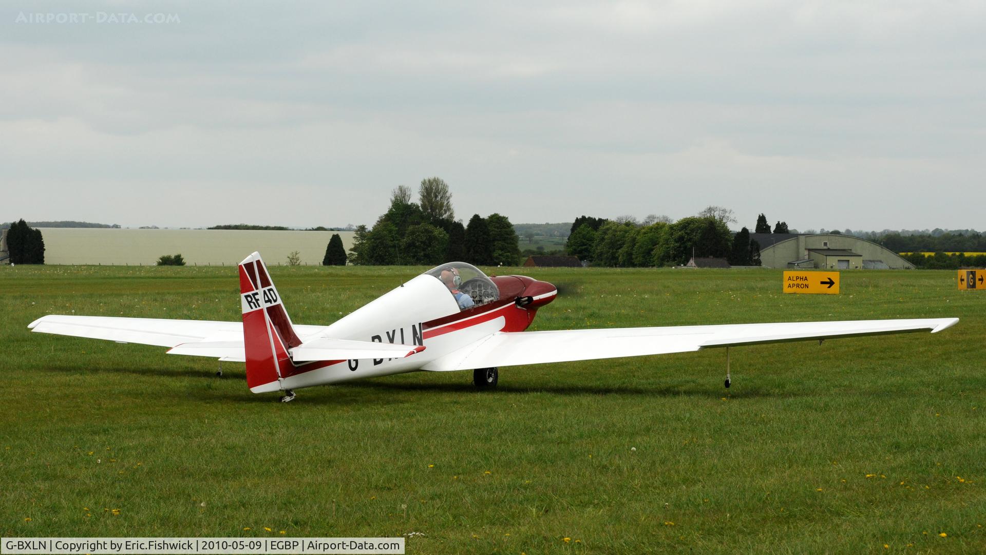 G-BXLN, 1967 Sportavia-Putzer Fournier RF-4D C/N 4022, 2. G-BXLN departing Kemble Airport (Great Vintage Flying Weekend)