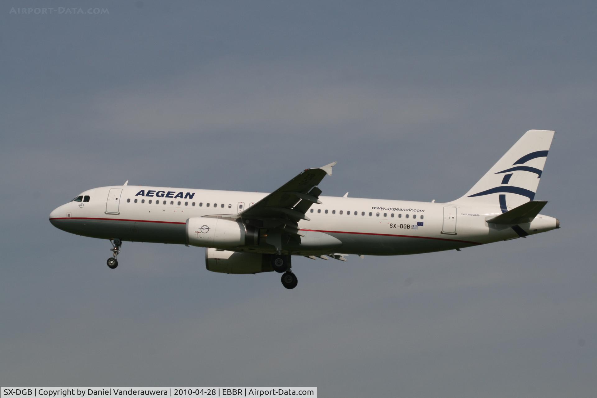 SX-DGB, 2009 Airbus A320-232 C/N 4165, Arrival of flight A3 620 to RWY 25L