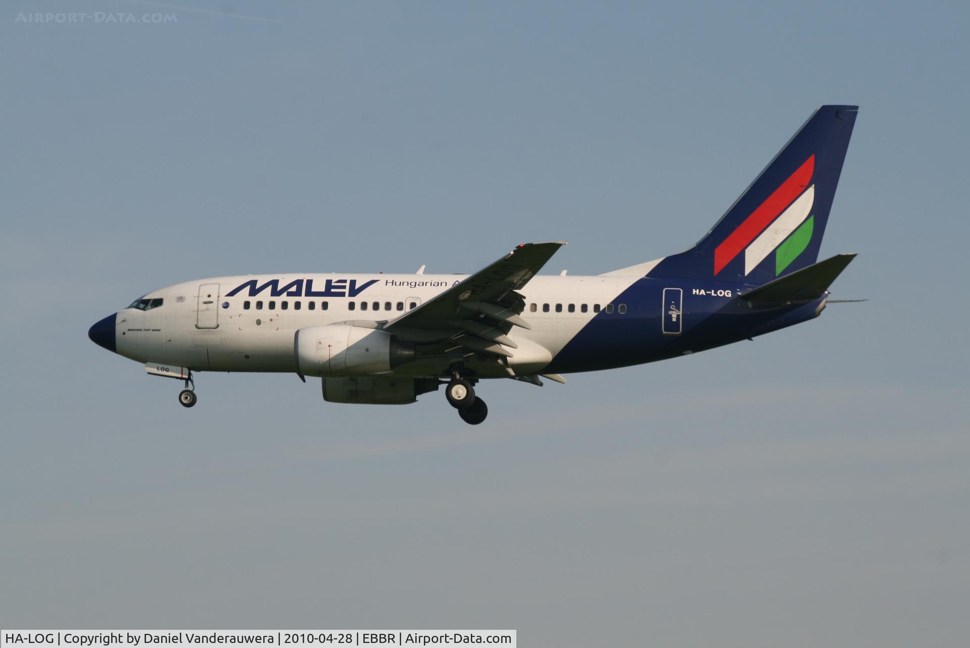 HA-LOG, 2004 Boeing 737-6Q8 C/N 28261, Arrival of flight MA600 to RWY 25L