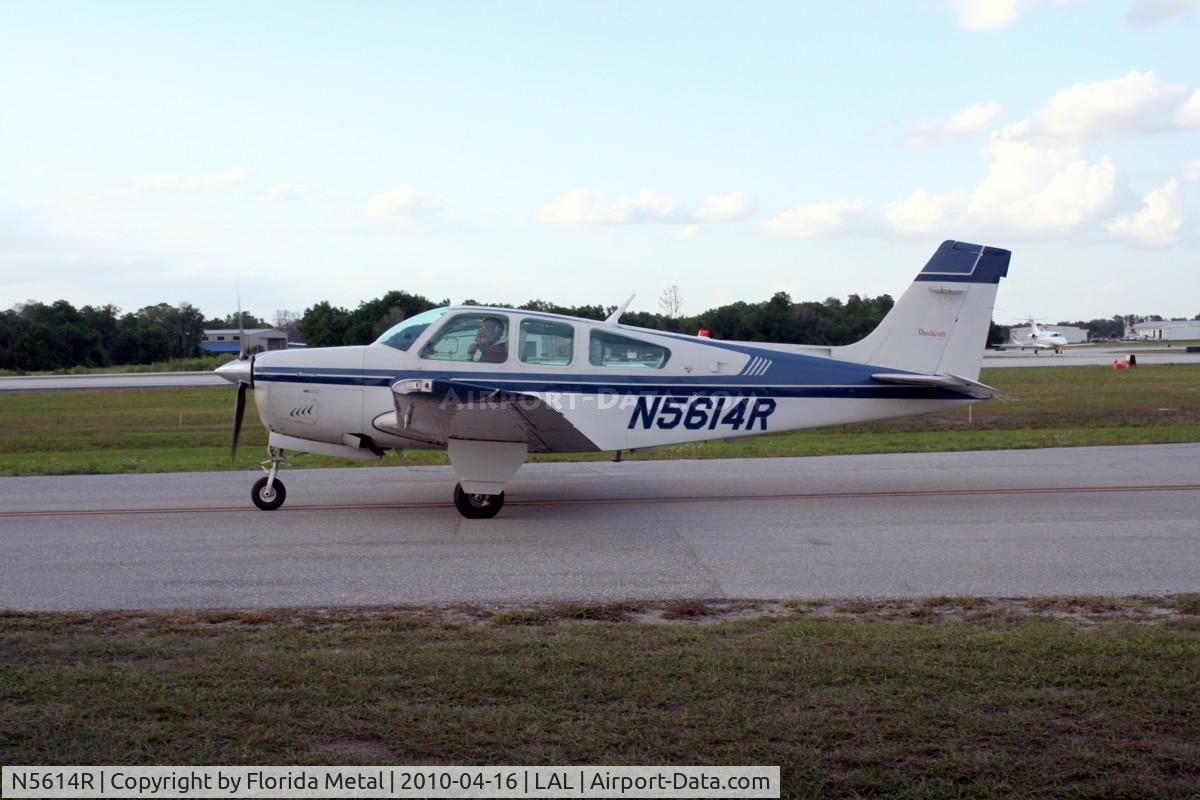 N5614R, Beech F33A Bonanza C/N CE-1414, Beech F33A